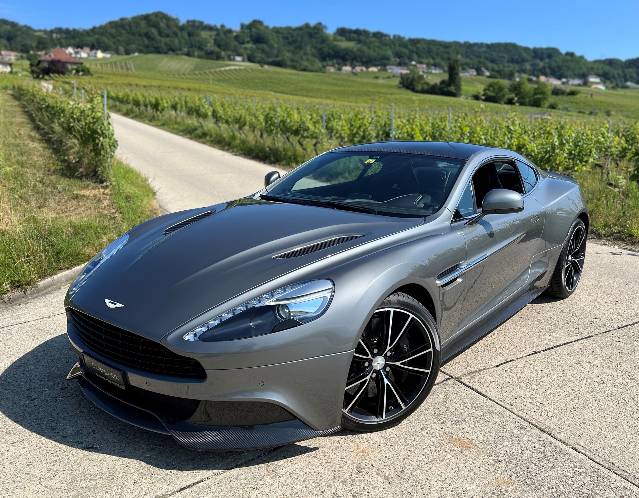 Aston Martin : Le mariage du luxe et de la performance