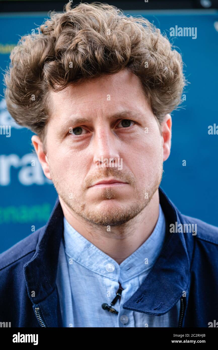 Julien Bayou : Une Voix pour l'Écologie en France