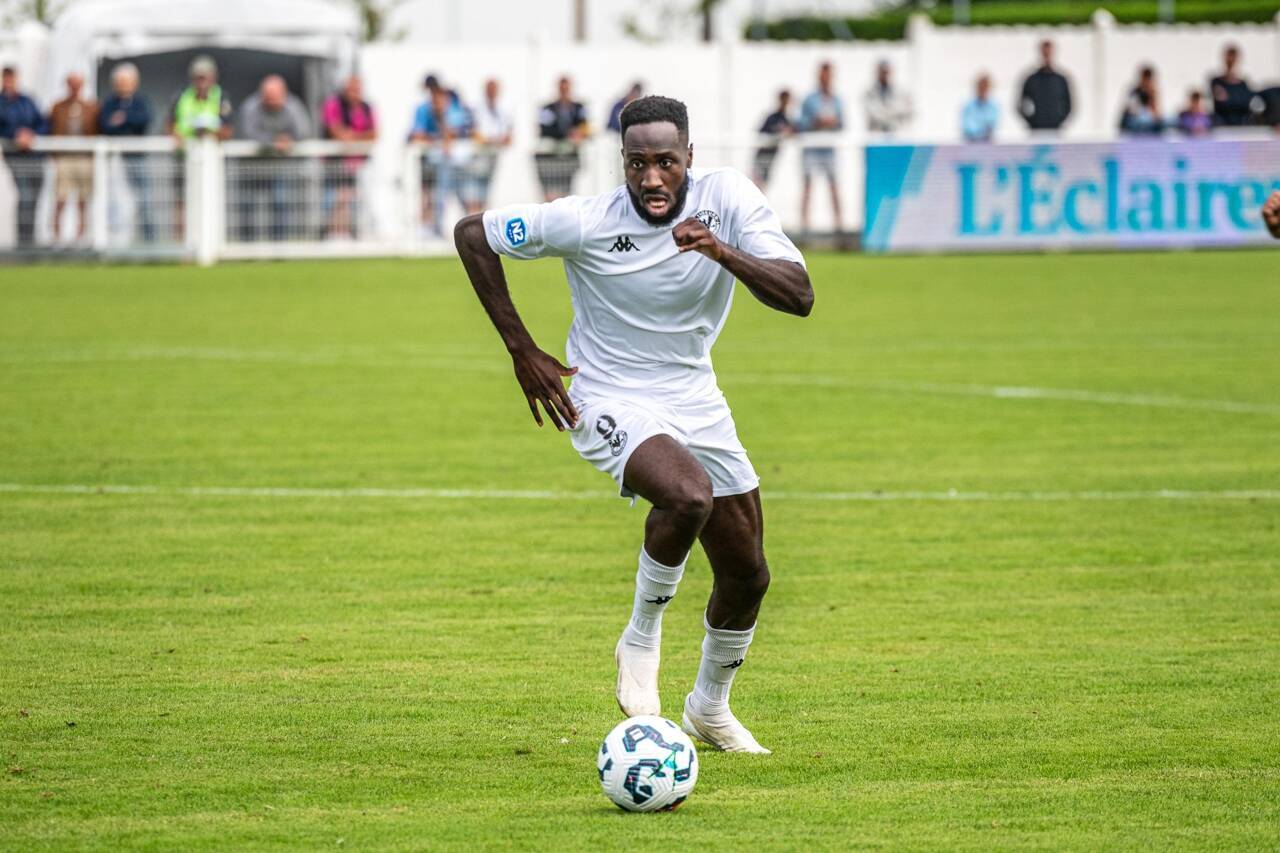 Voltigeurs de Châteaubriant vs Bordeaux : Un Duel Épique