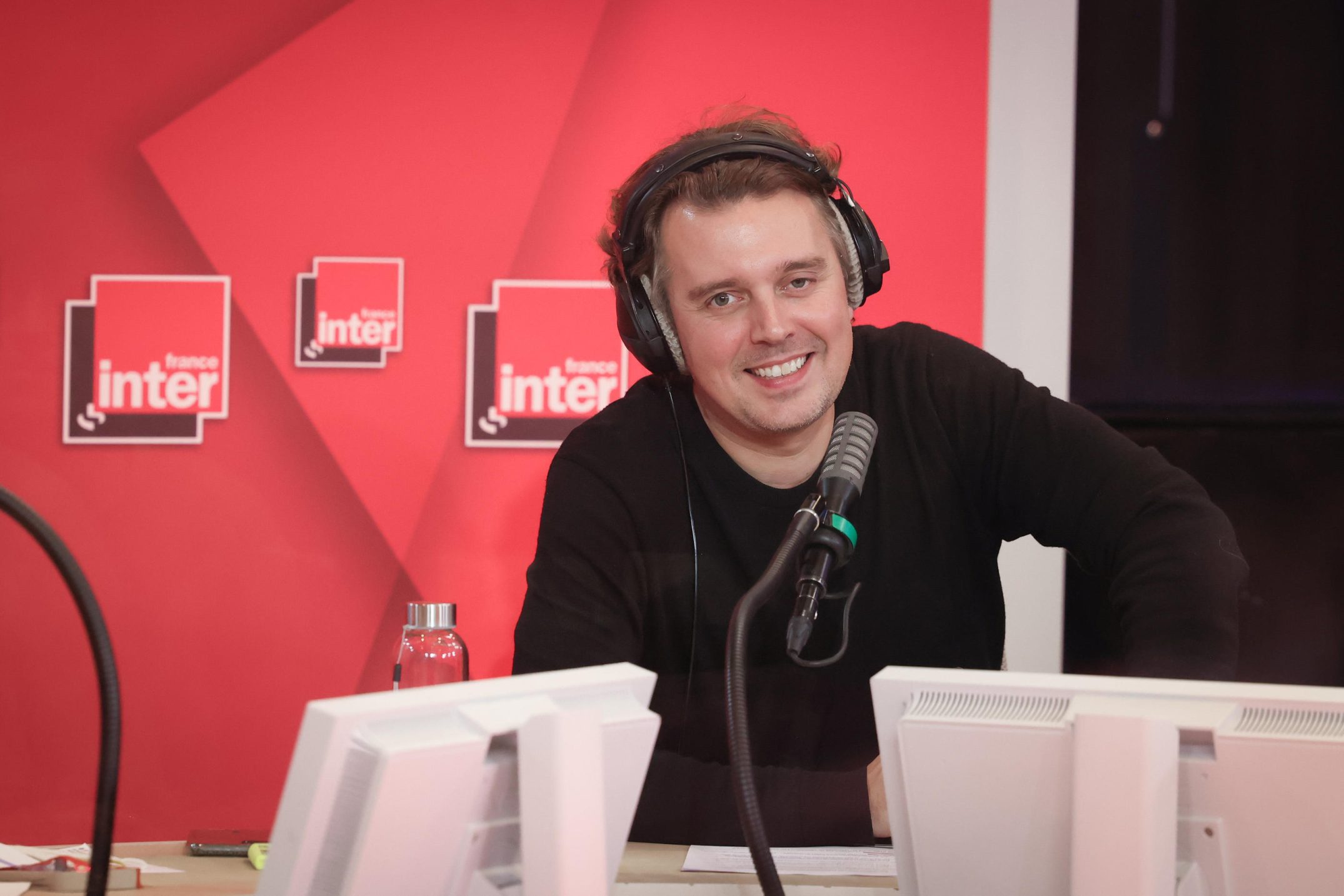 Alex Vizorek : Le Humoriste Belge qui Fait Rire la France