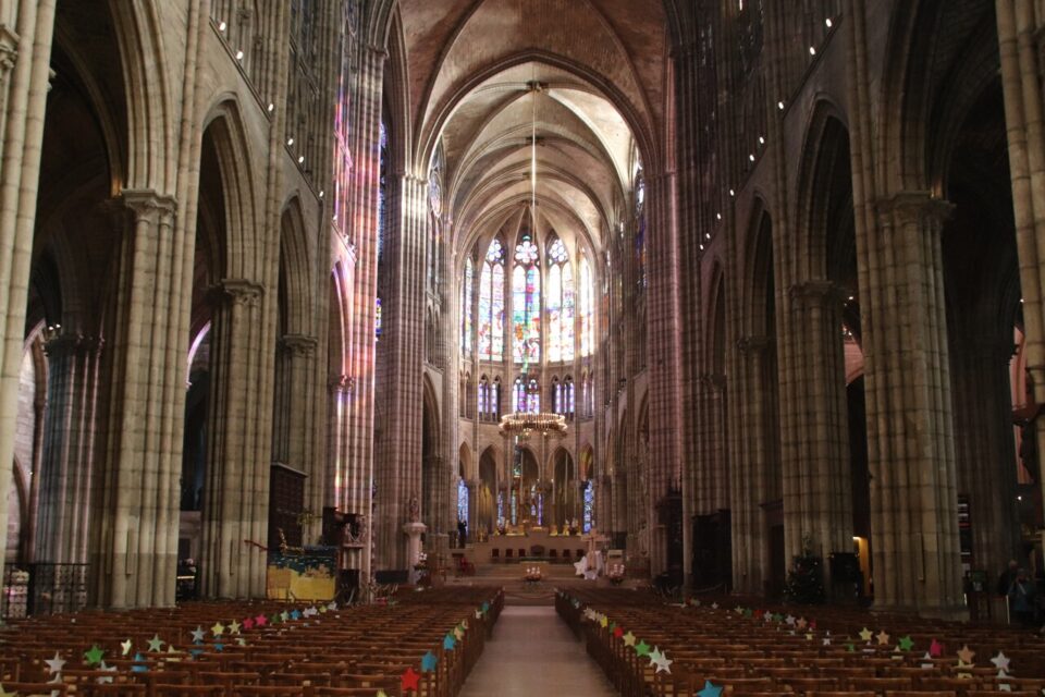 Exposition à la Basilique Saint-Denis : Un Voyage dans le Temps