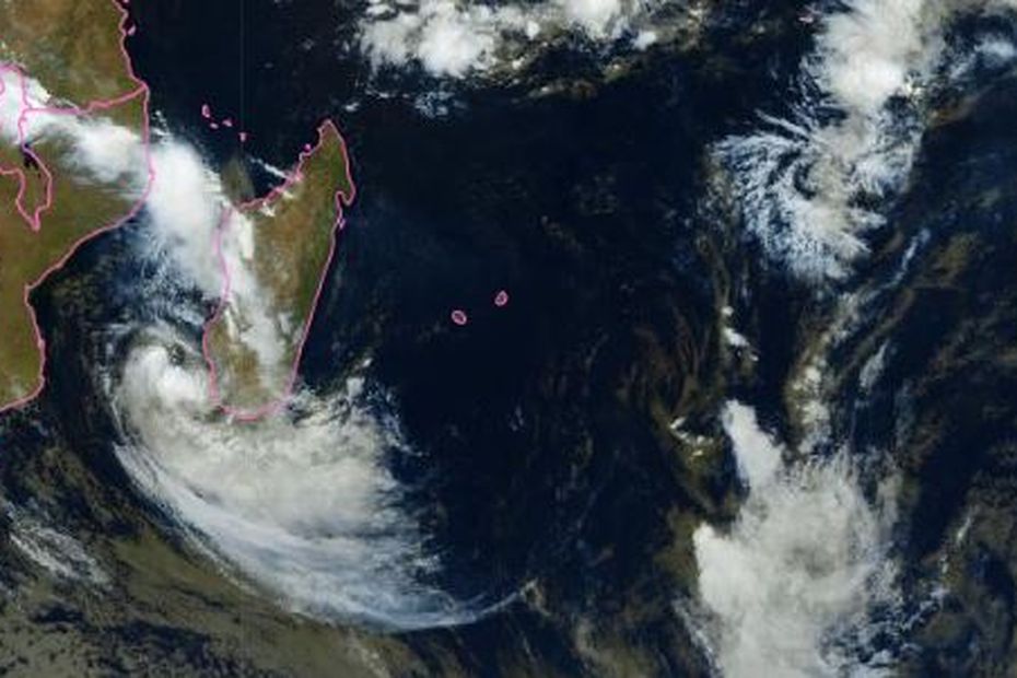 Forte Tempête Tropicale Jude: Un Alerte Rouge dans les Régions Côtières