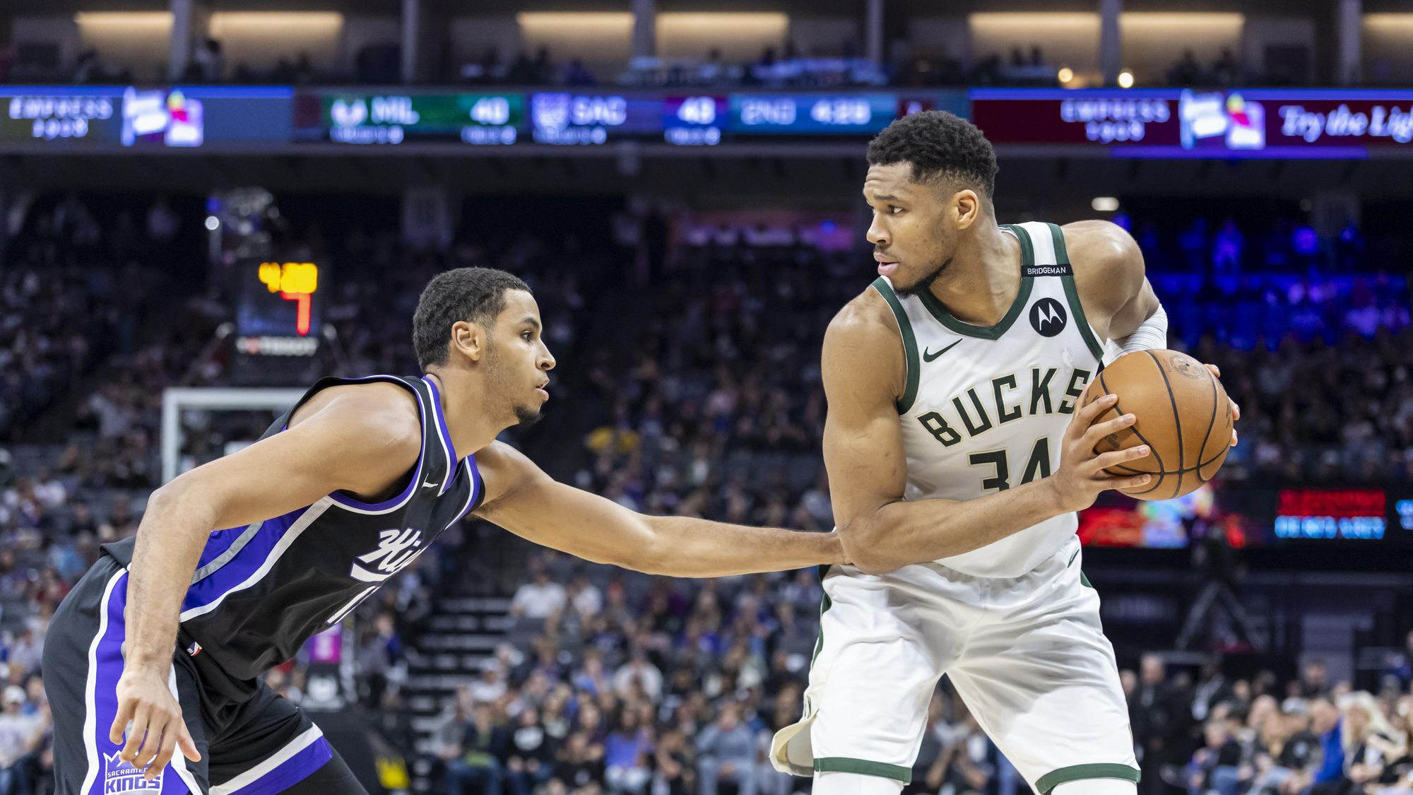 Duel entre les Kings et les Bucks : Un choc sur le parquet NBA
