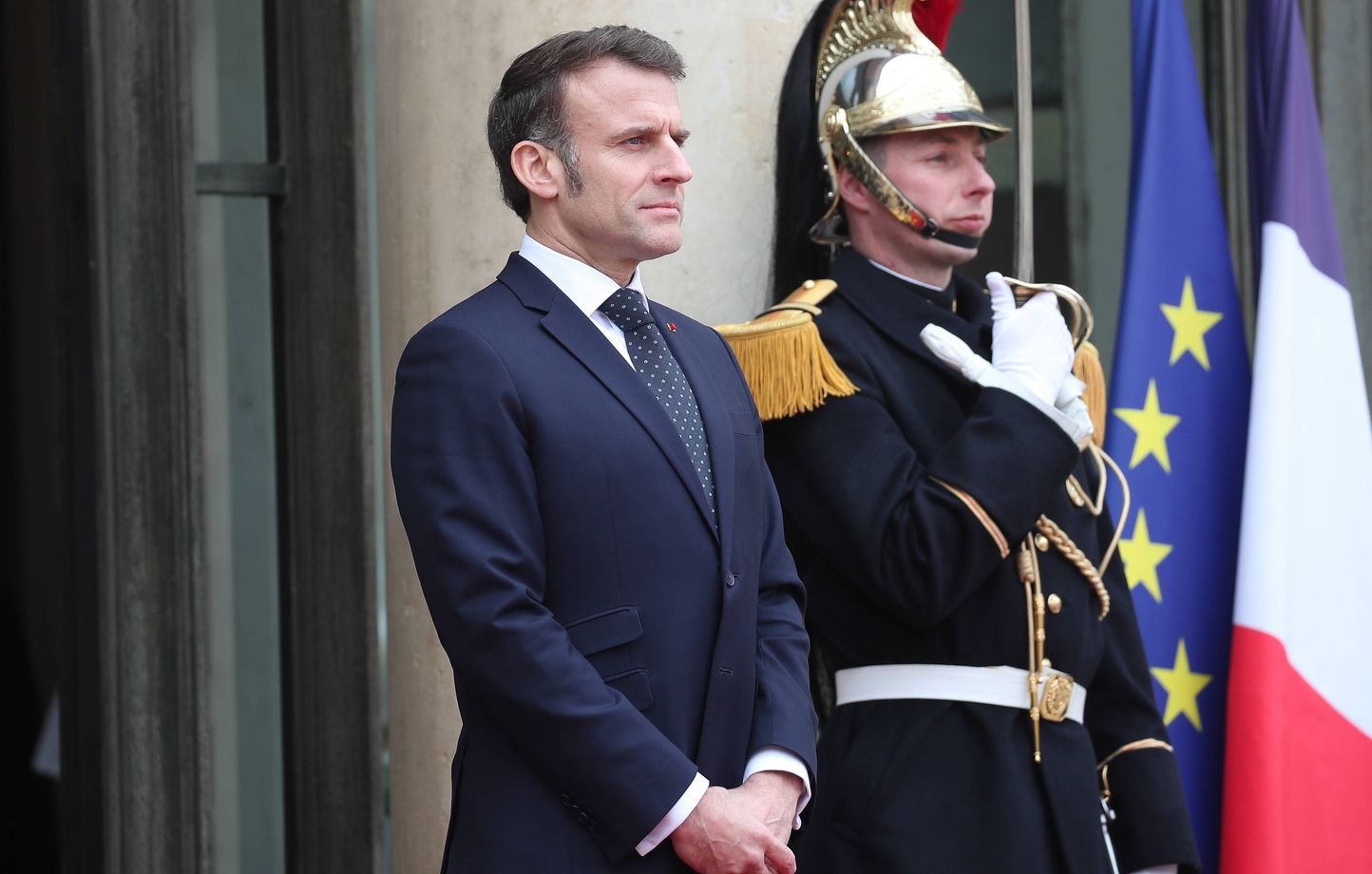 Le Service Militaire Obligatoire : Une Initiative de Macron