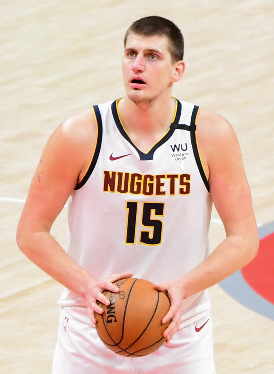 Nikola Jokic : Le Géant du Basketball Mondial