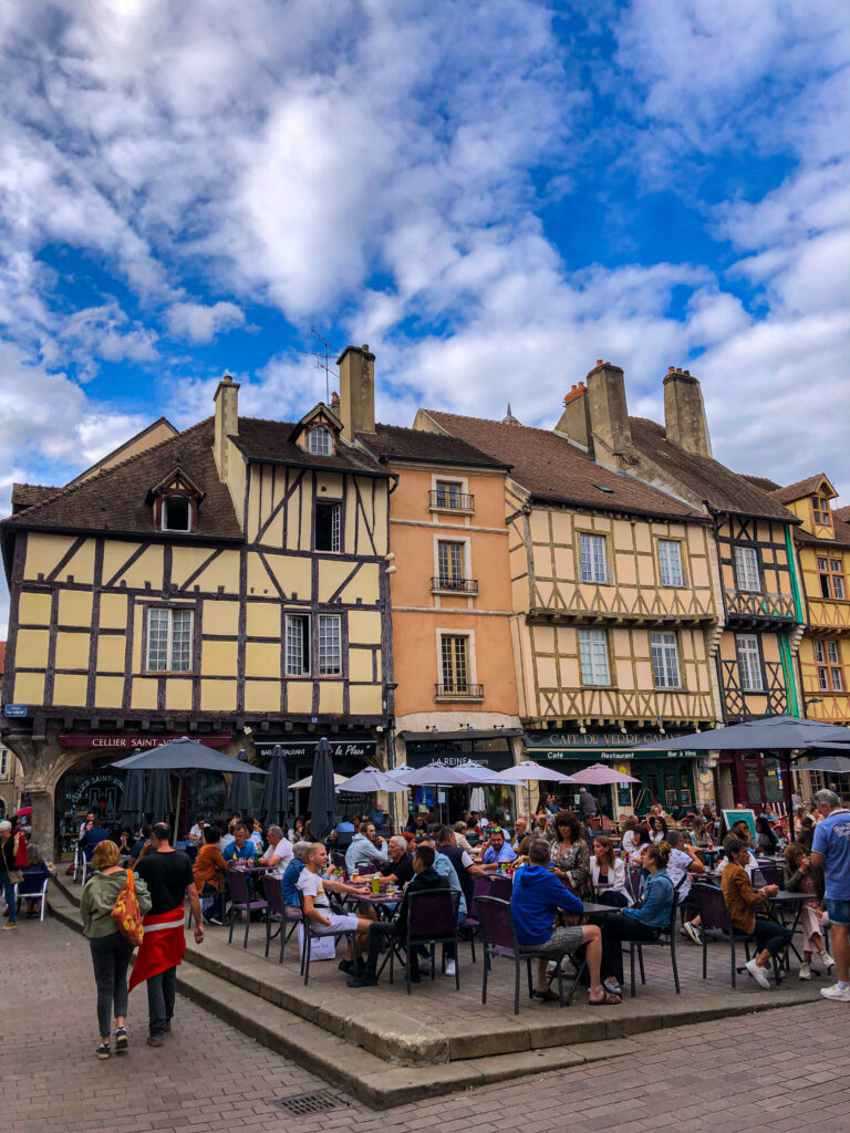 Voyage et Attractions entre Chalon-sur-Saône et Dijon