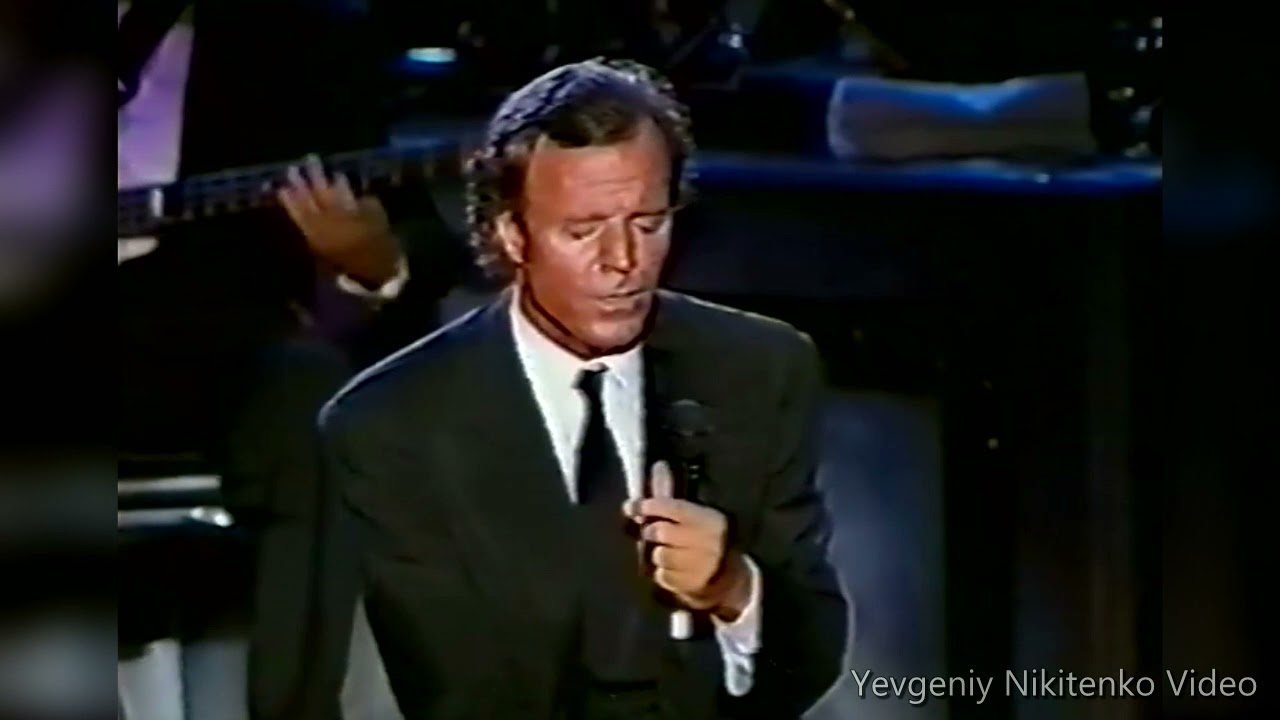 Julio Iglesias : Une Carrière Éblouissante et Durables