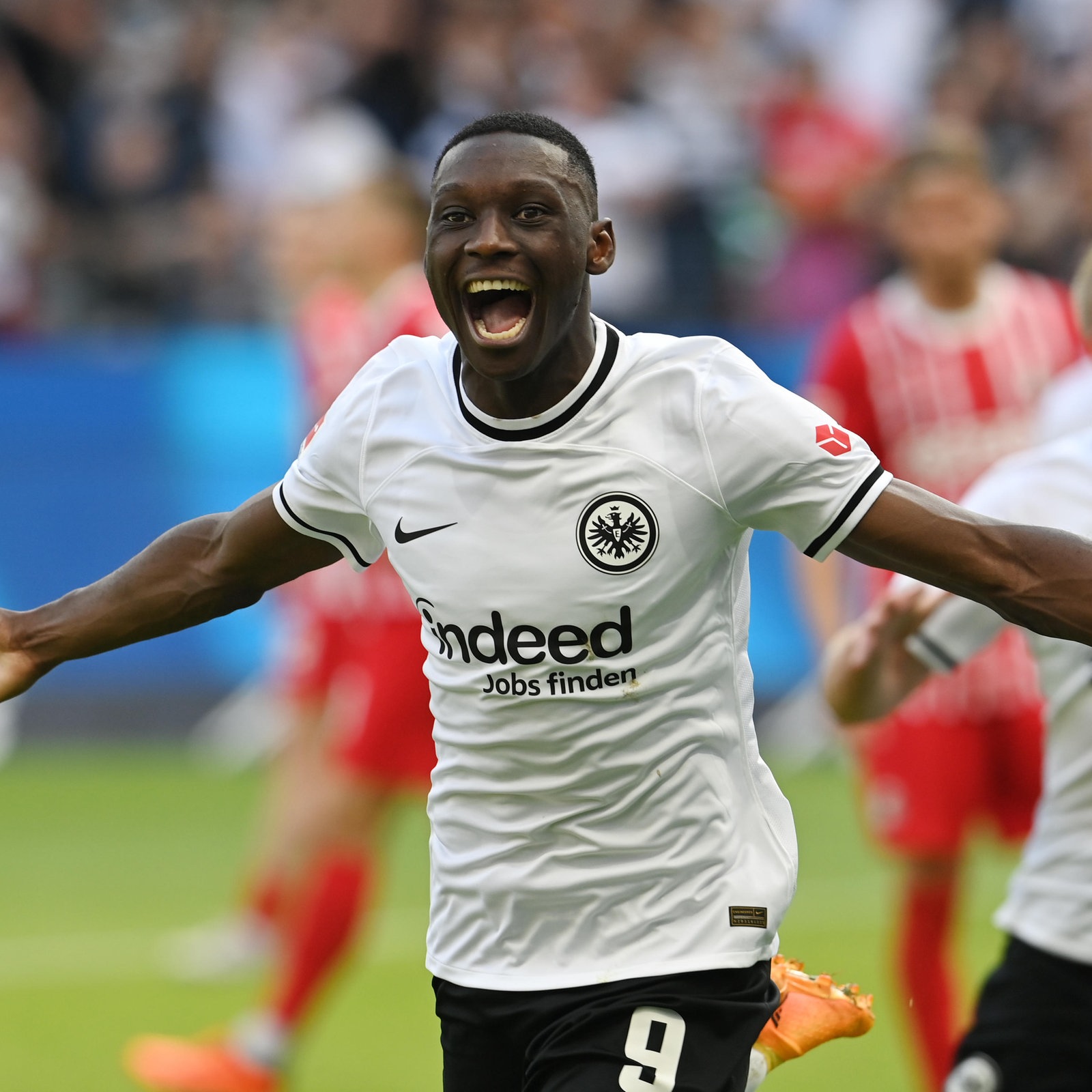 Kolo Muani : La montée fulgurante d'un talent français