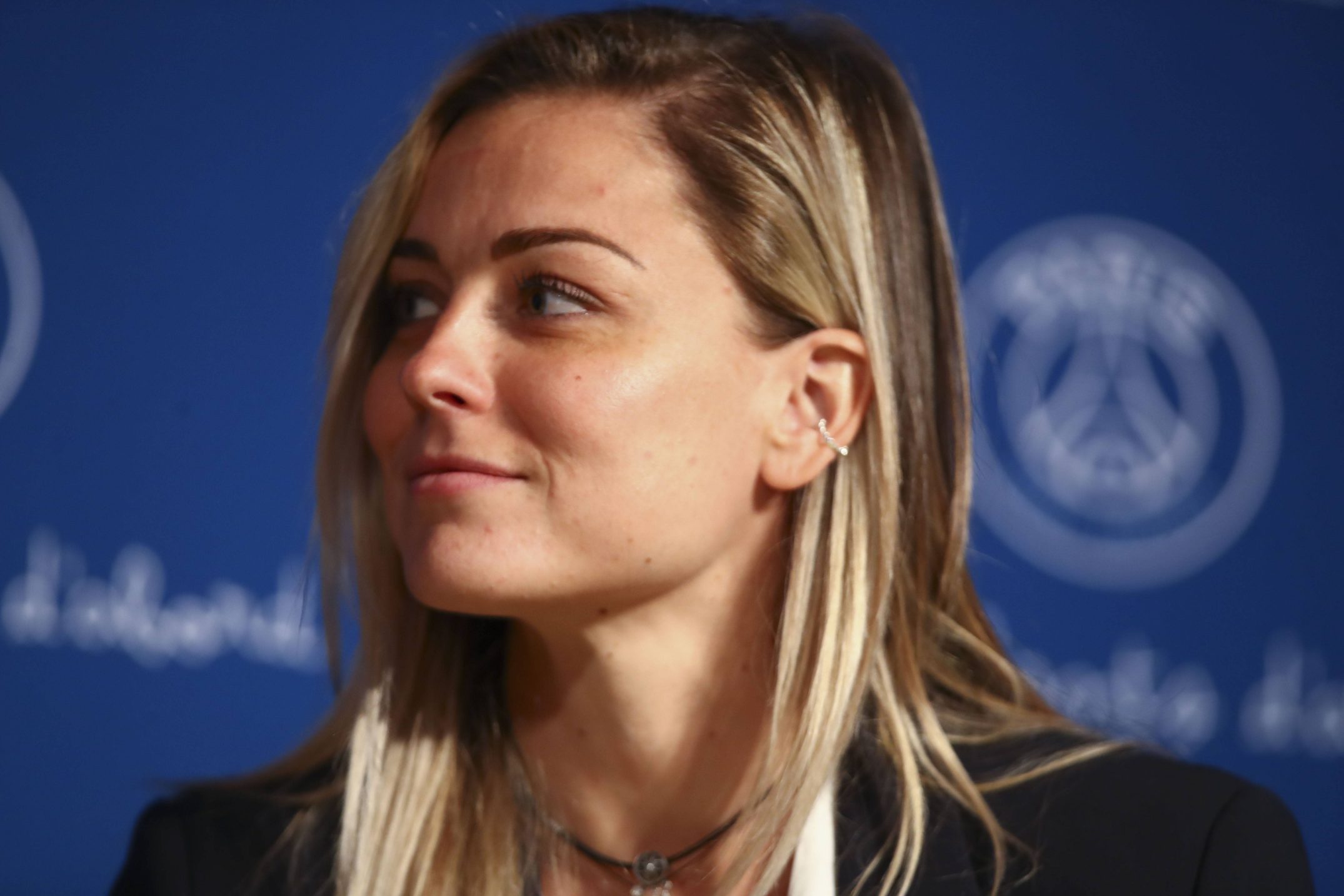 Laure Boulleau : De footballeuse à influenceuse médiatique