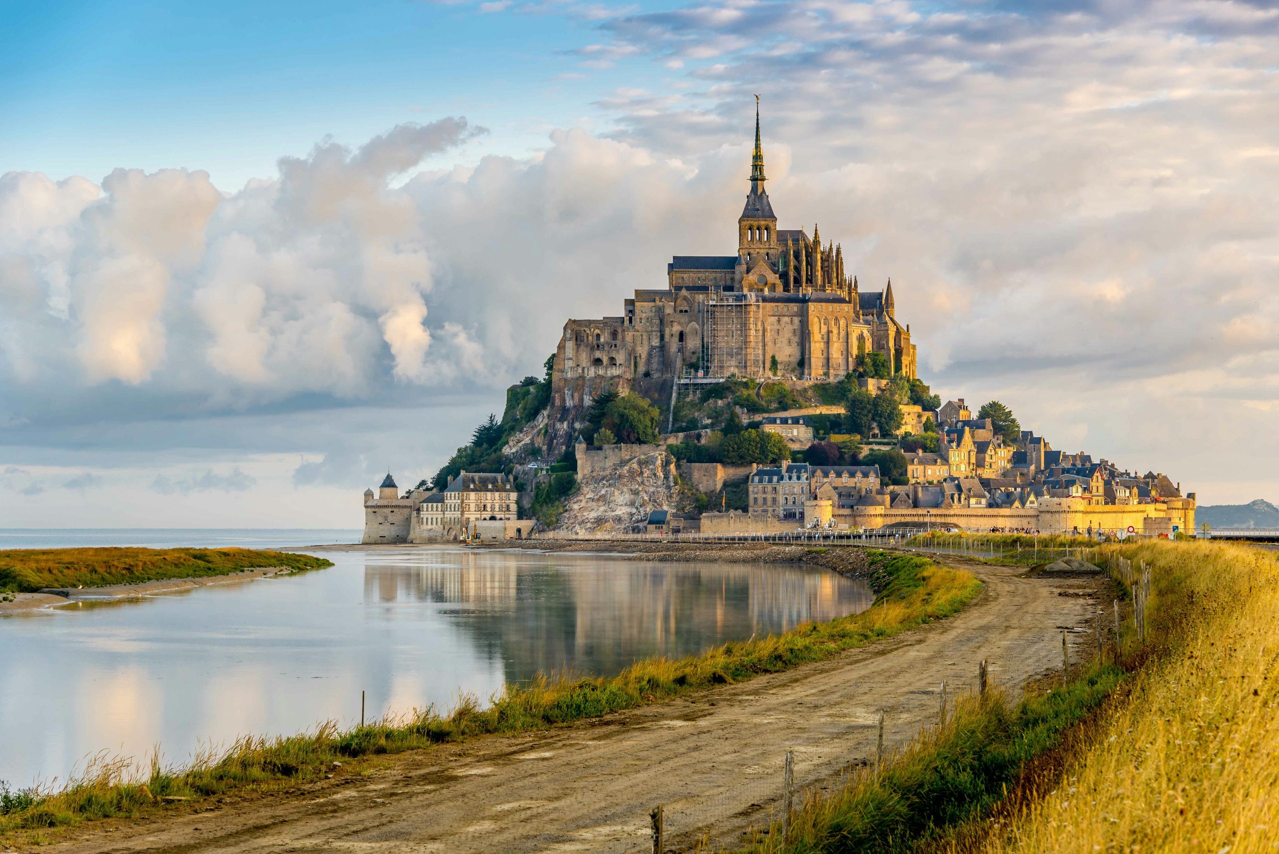 Mont Saint Michel : Une merveille historique et touristique