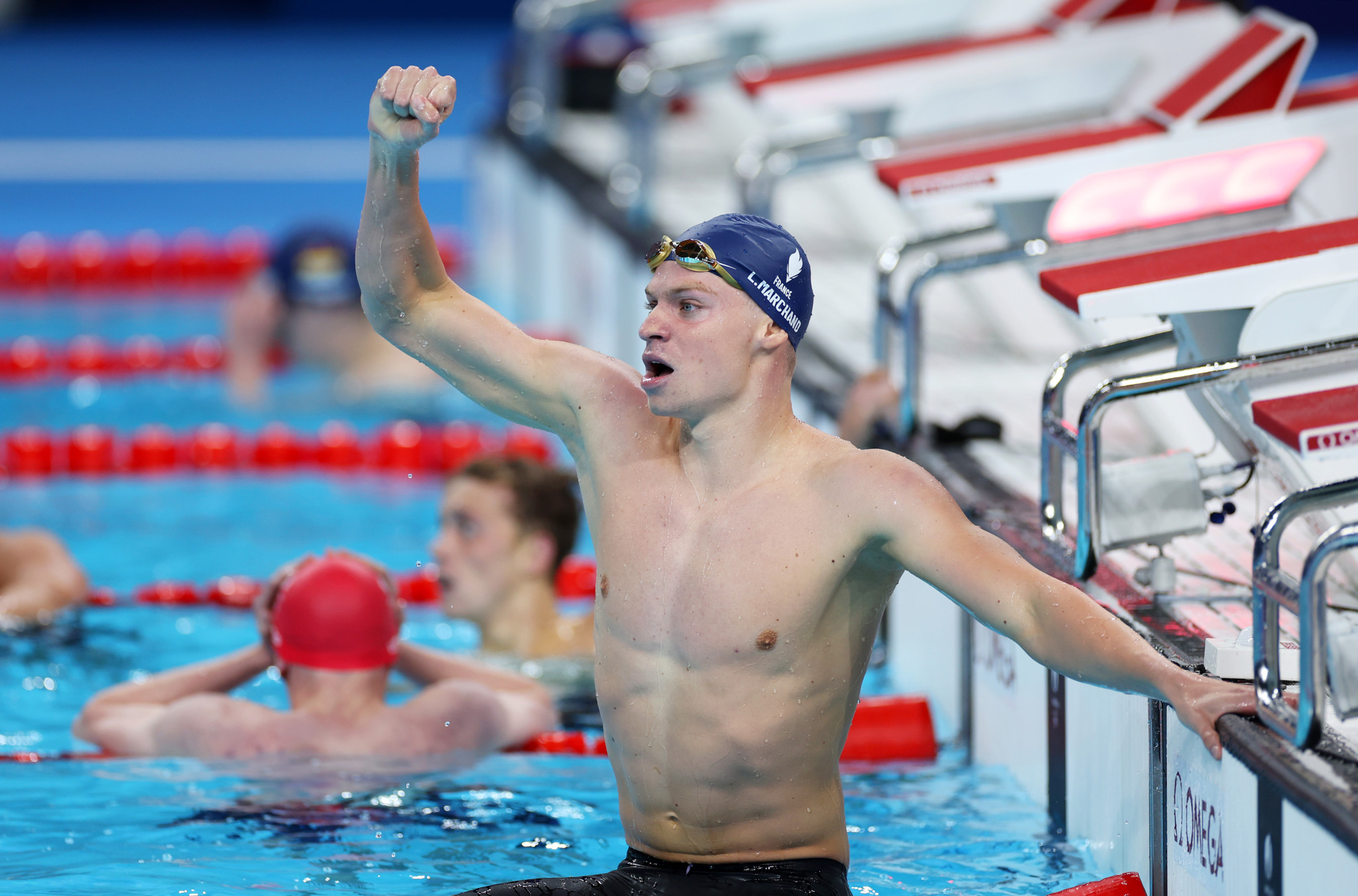 Léon Marchand : Le nageur qui révolutionne la natation
