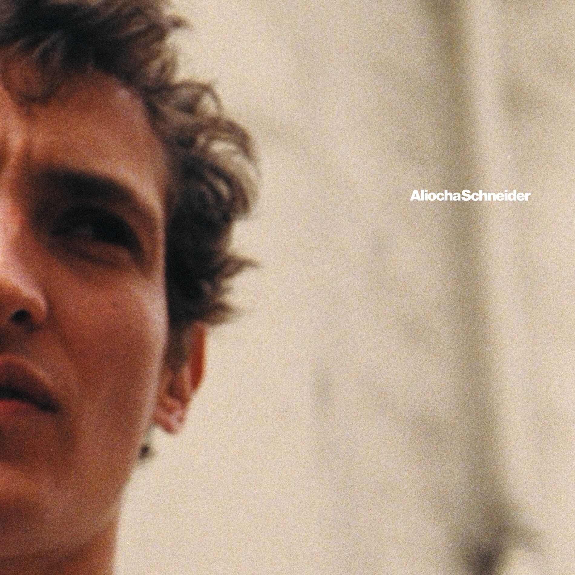 Aliocha Schneider : Un Jeune Talent du Cinéma Français