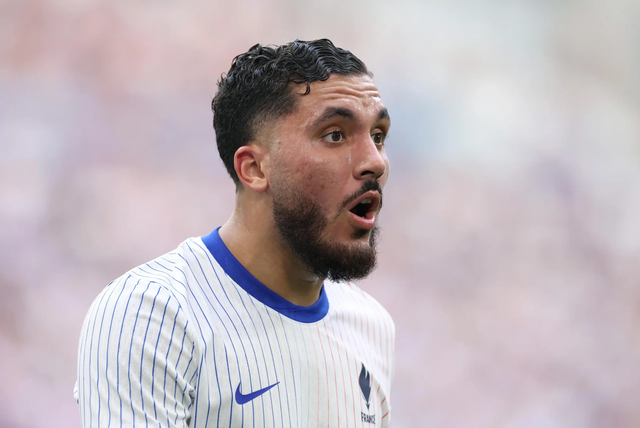 Le Transfert de Rayan Cherki : Analyse et Conséquences