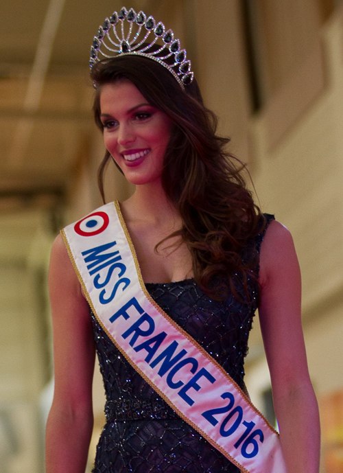 Iris Mittenaere : Le parcours inspirant de Miss Univers 2016