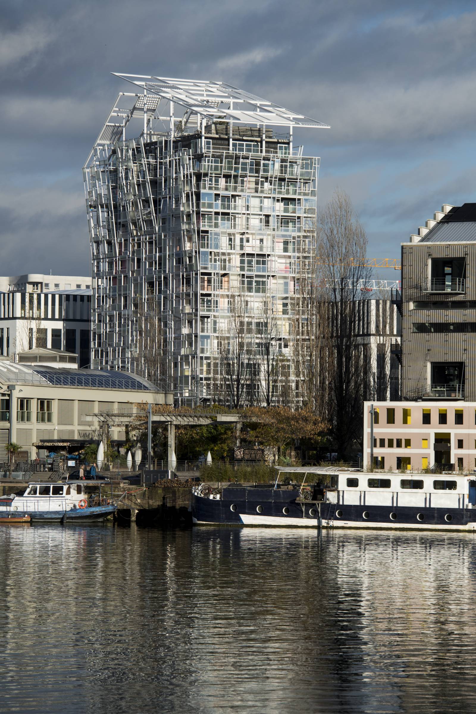 Jean Nouvel : Un Maître de l&rsquo;Architecture Contemporaine