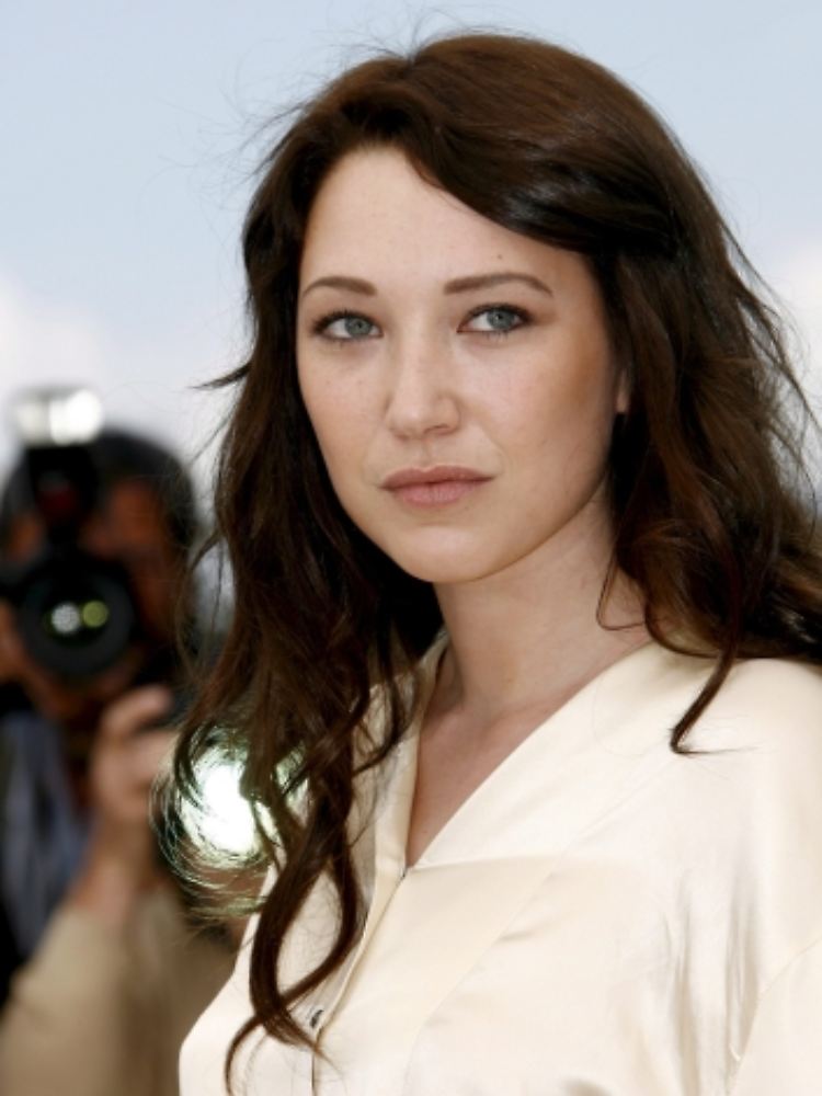 Laura Smet : Figure Éclairante de l'Art Français