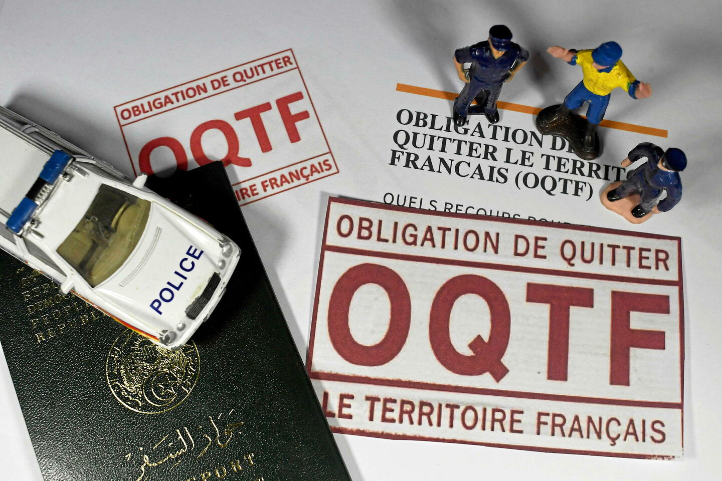 Comprendre l&rsquo;OQTF : Obligations de Quitter le Territoire Français