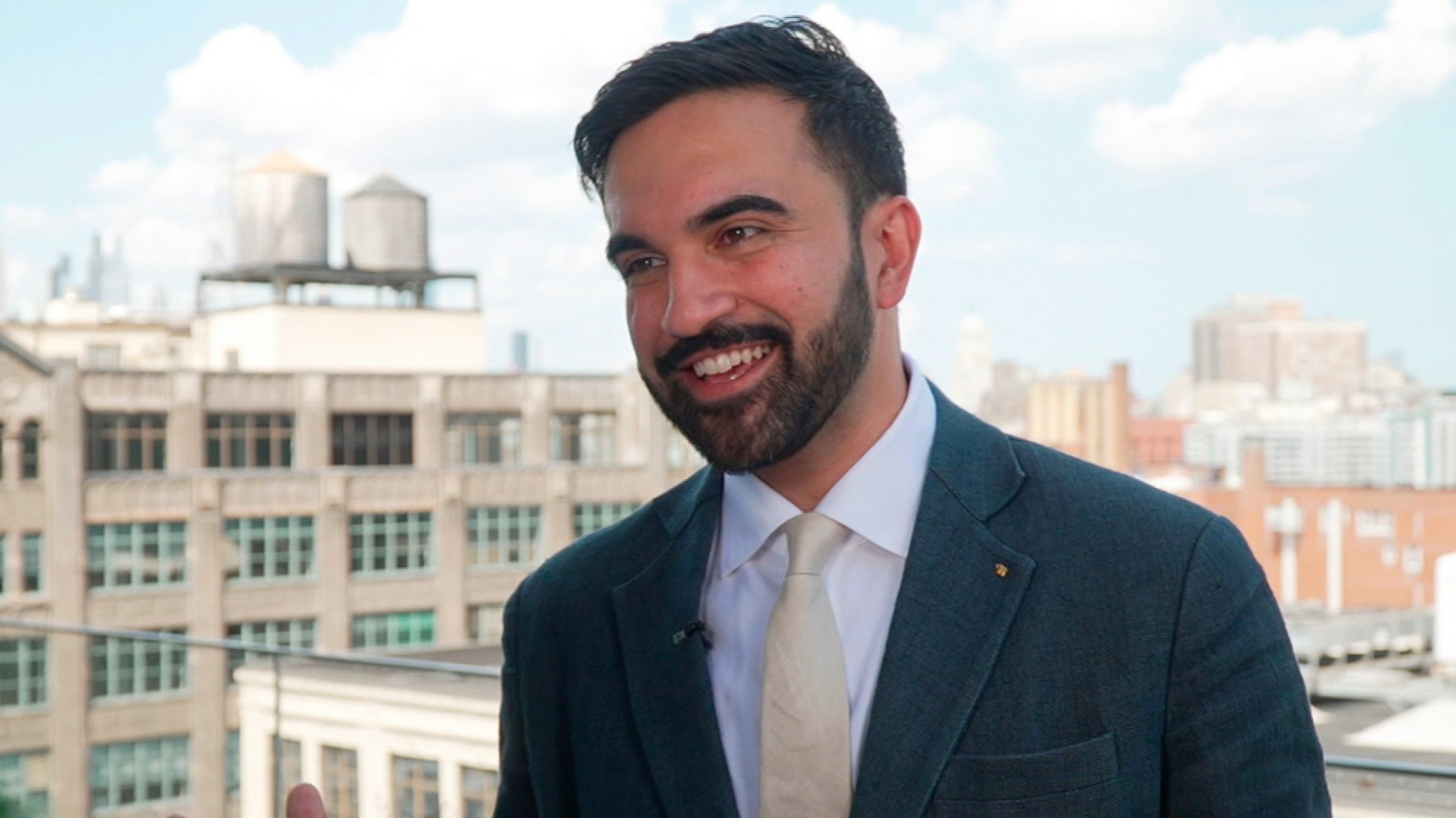 La Montée de Zohran Mamdani à New York : Un Nouveau Visage de la Politique