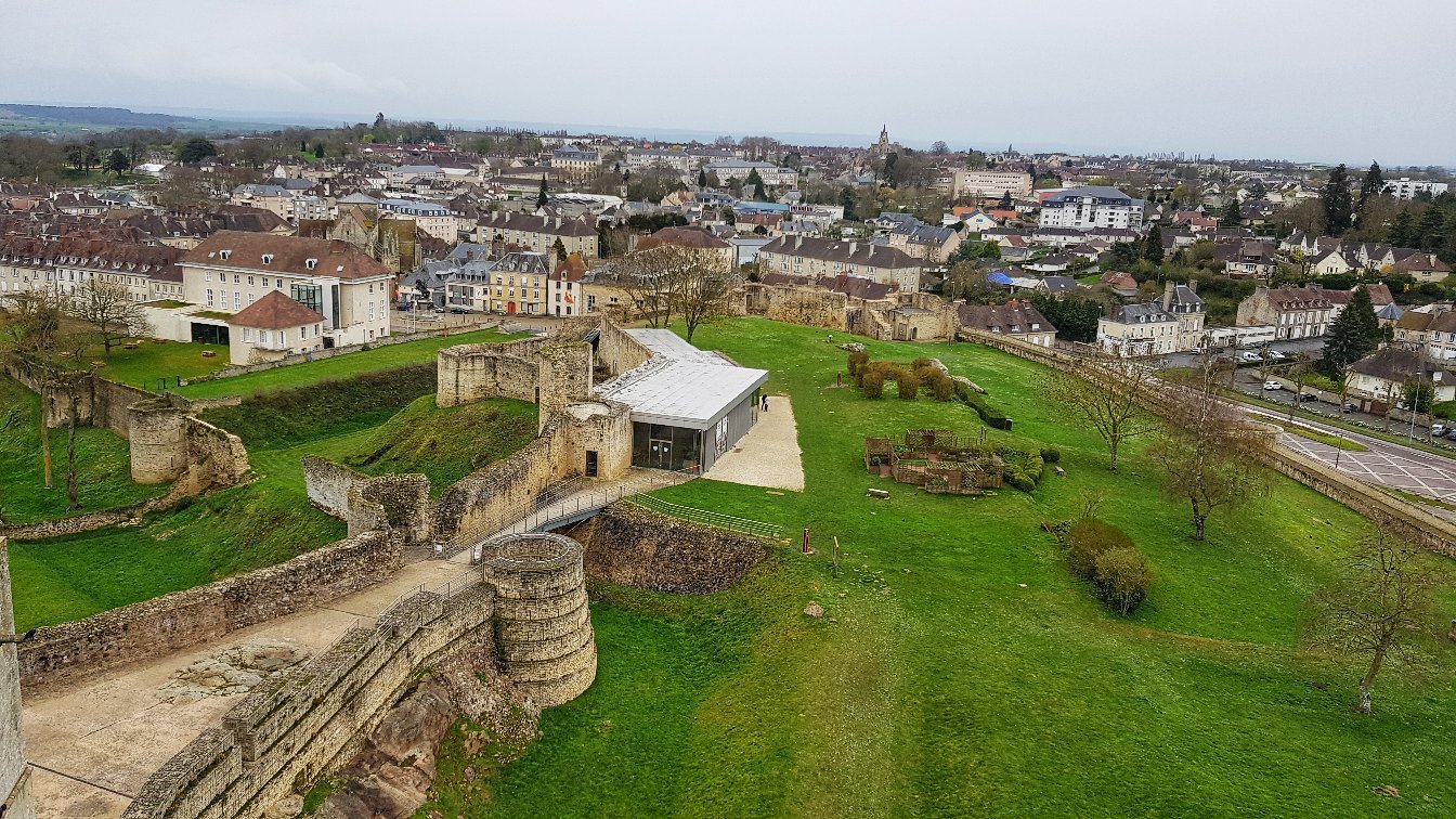 Falaise : Exploration d'une Ville Historique en Normandie