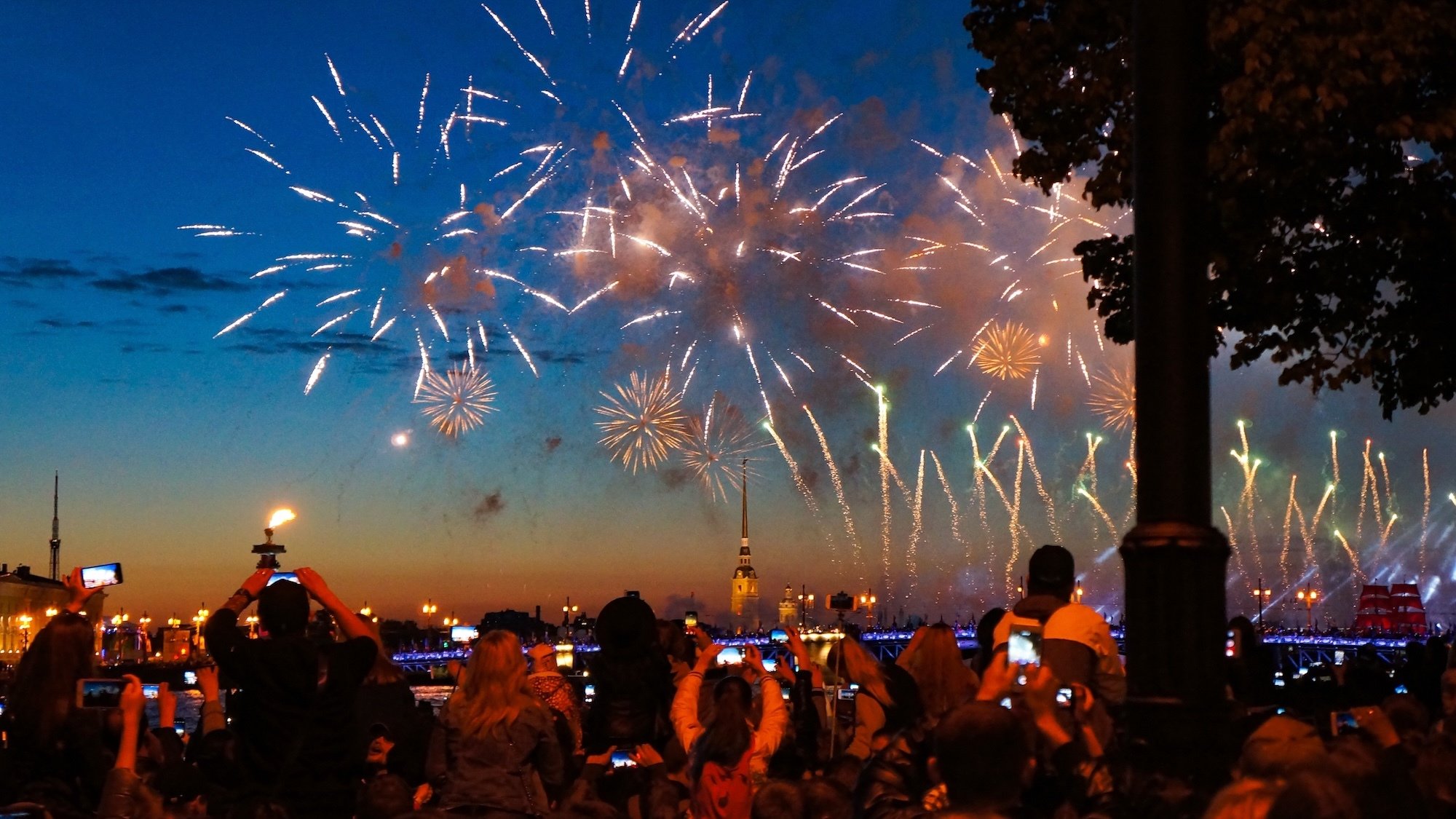 Feu d'artifice Bordeaux 2025 : Une Nuit Éblouissante à Venir