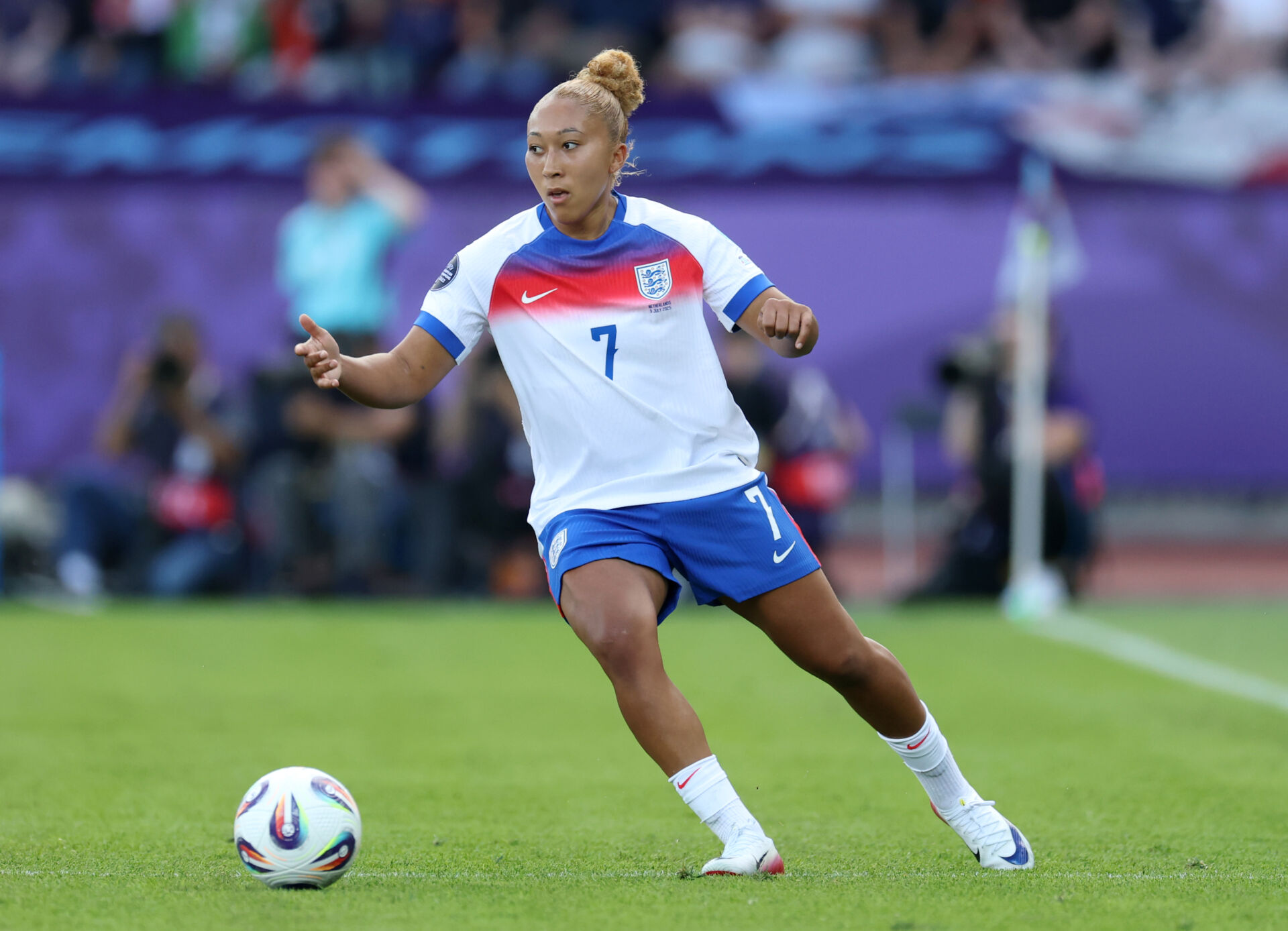 Lauren James : La Nouvelle Icône du Football Féminin