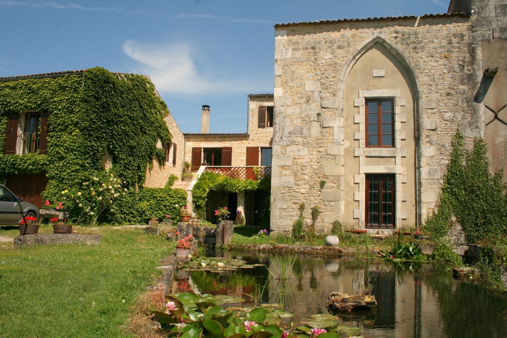 Explorez Saintes : Une Ville au Cœur de l'Histoire