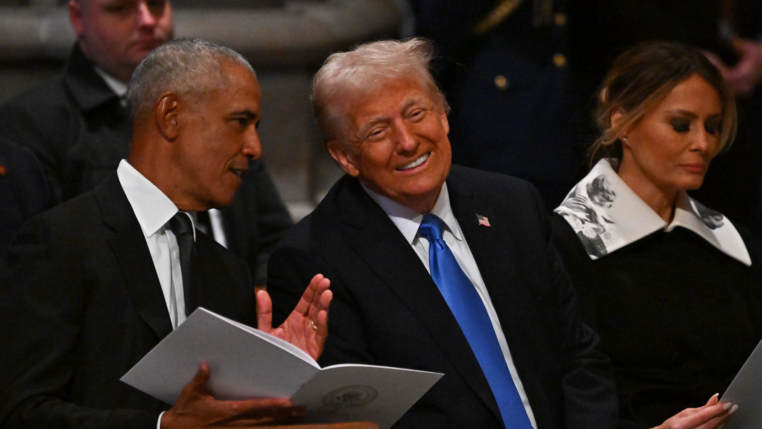 Trump et Obama : Analyse des Deux Administrations