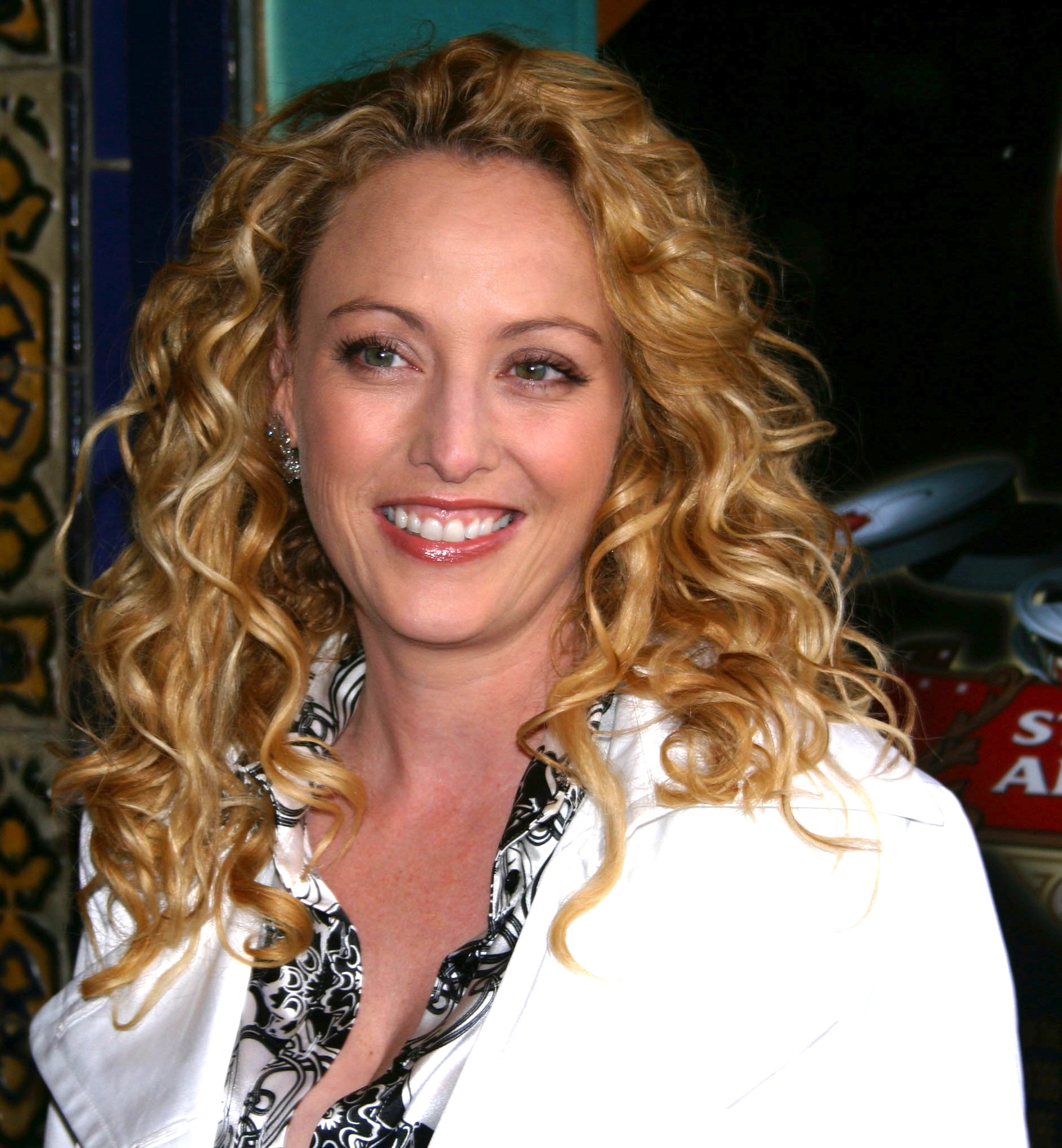 Virginia Madsen : Un Voyage à Travers la Carrière d'une Icône