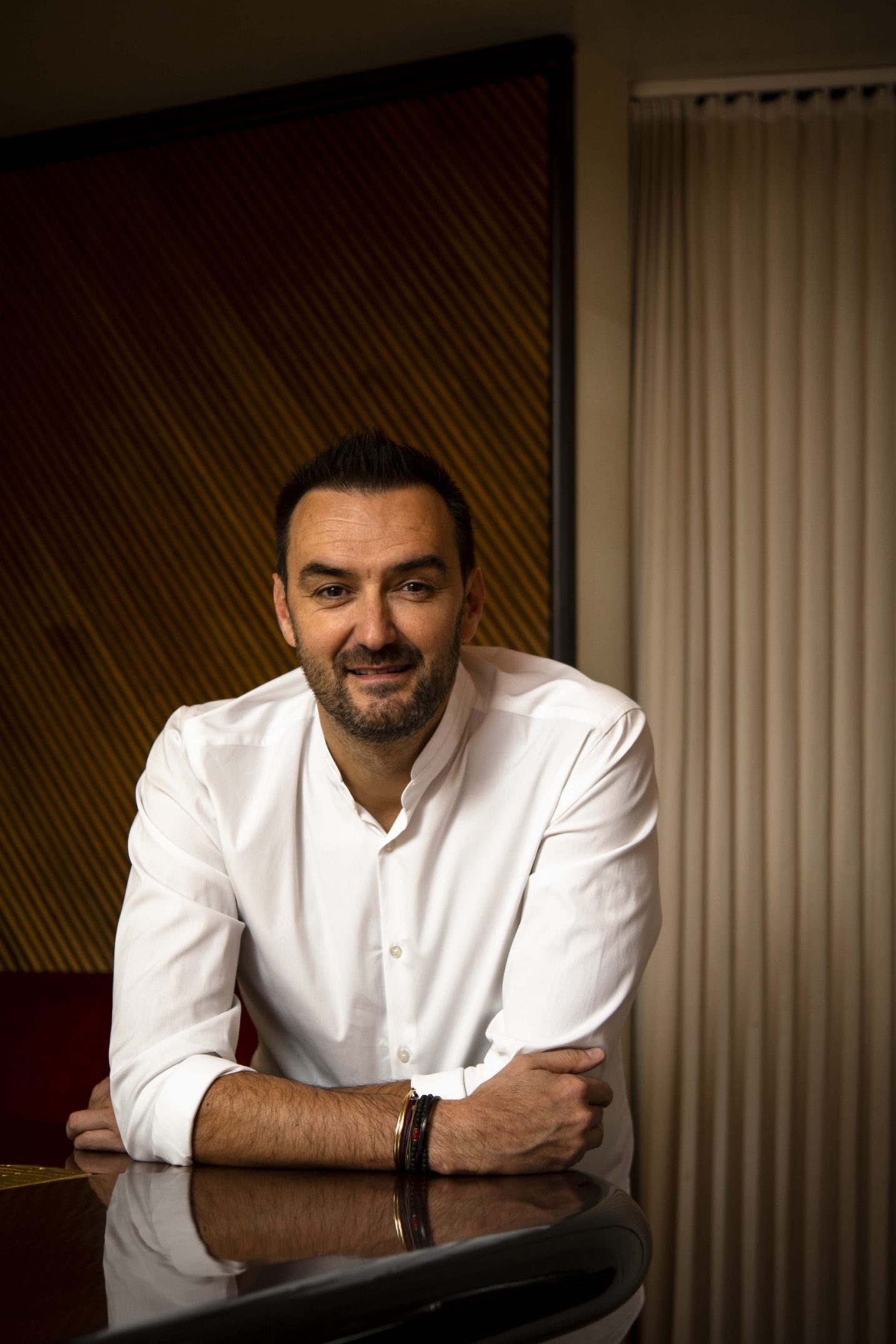 Cyril Lignac : Le parcours d'un chef emblématique