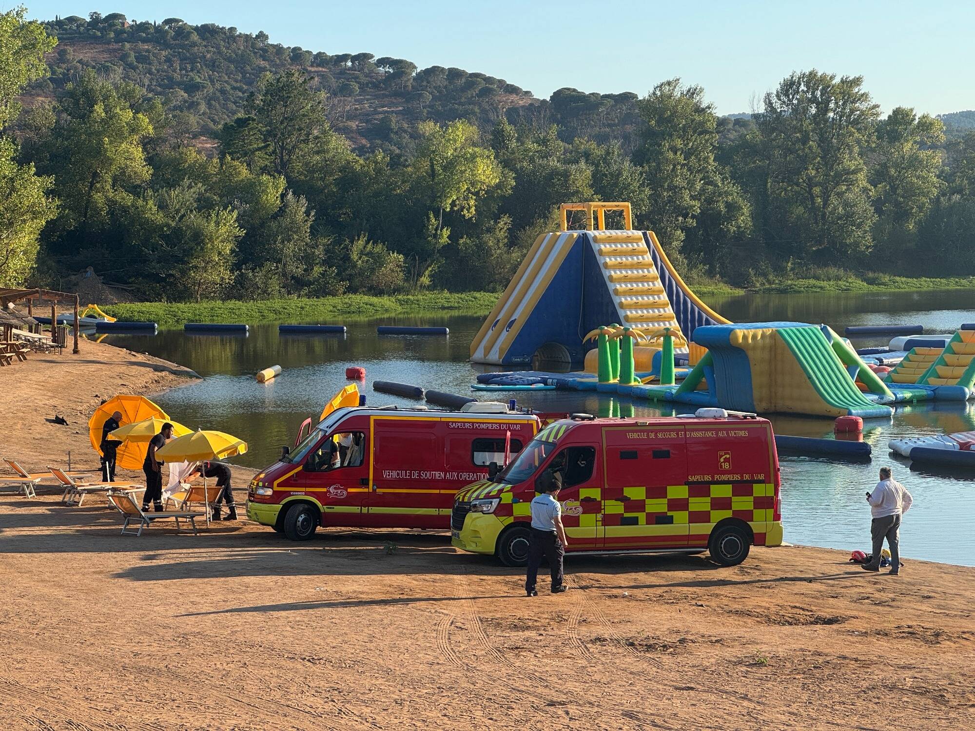 L'Enfant Disparu Au Lac Arena : Enquête en Cours