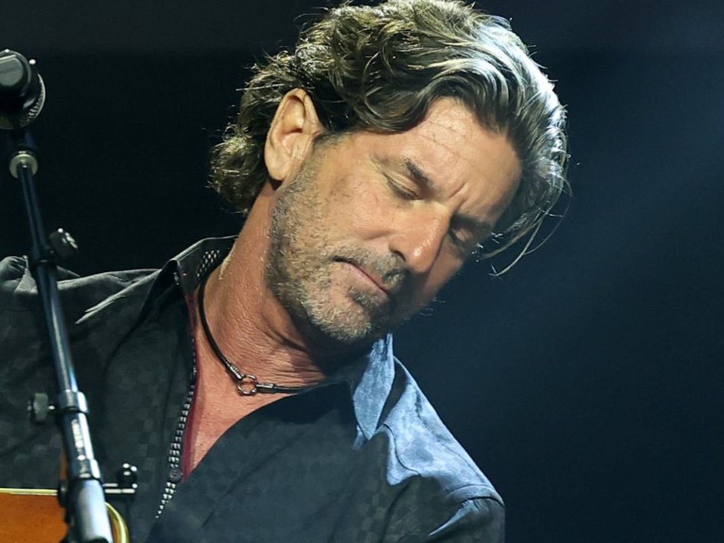 Brett James : Une Voix Distincte dans la Musique Country