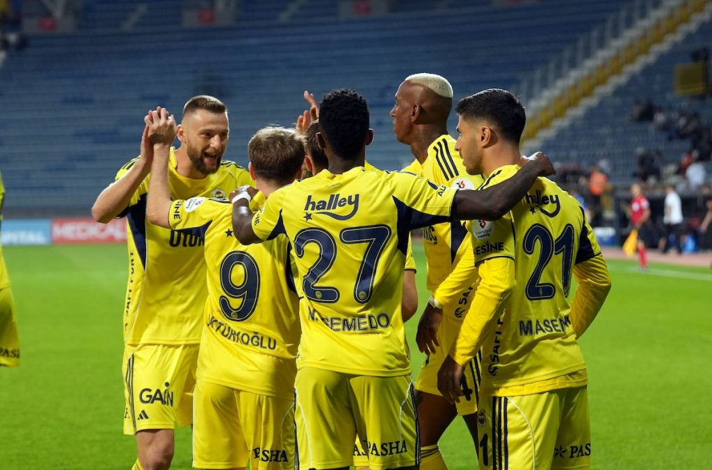 Dinamo Zagreb et Fenerbahçe : Un Duel Décisif