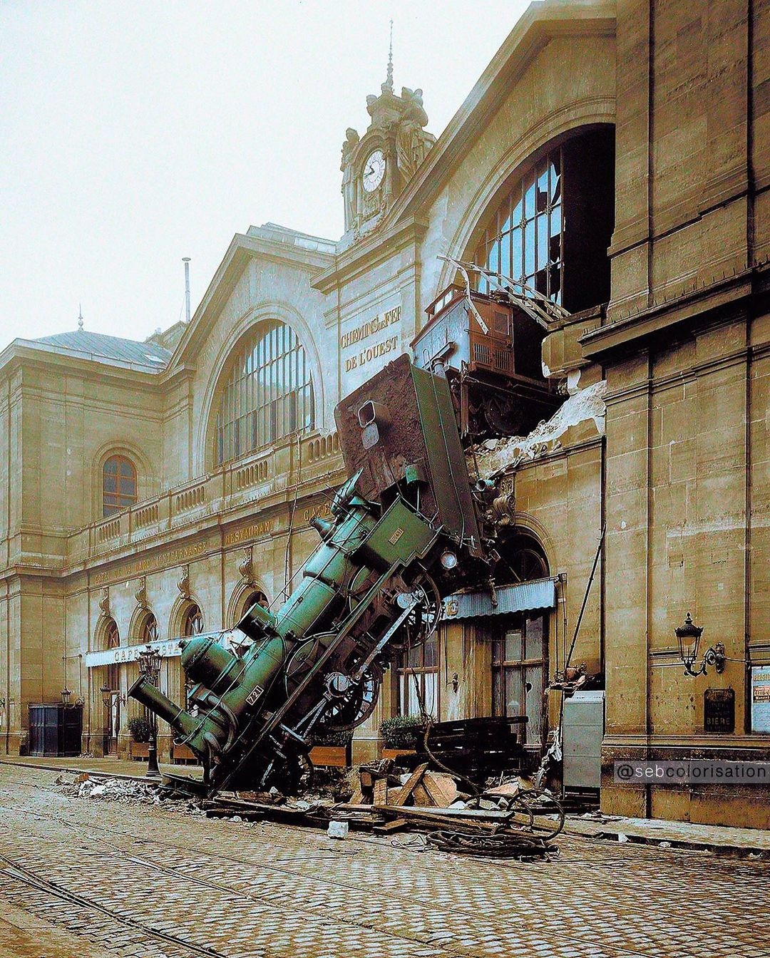 La Gare Montparnasse : Un symbole du transport parisien