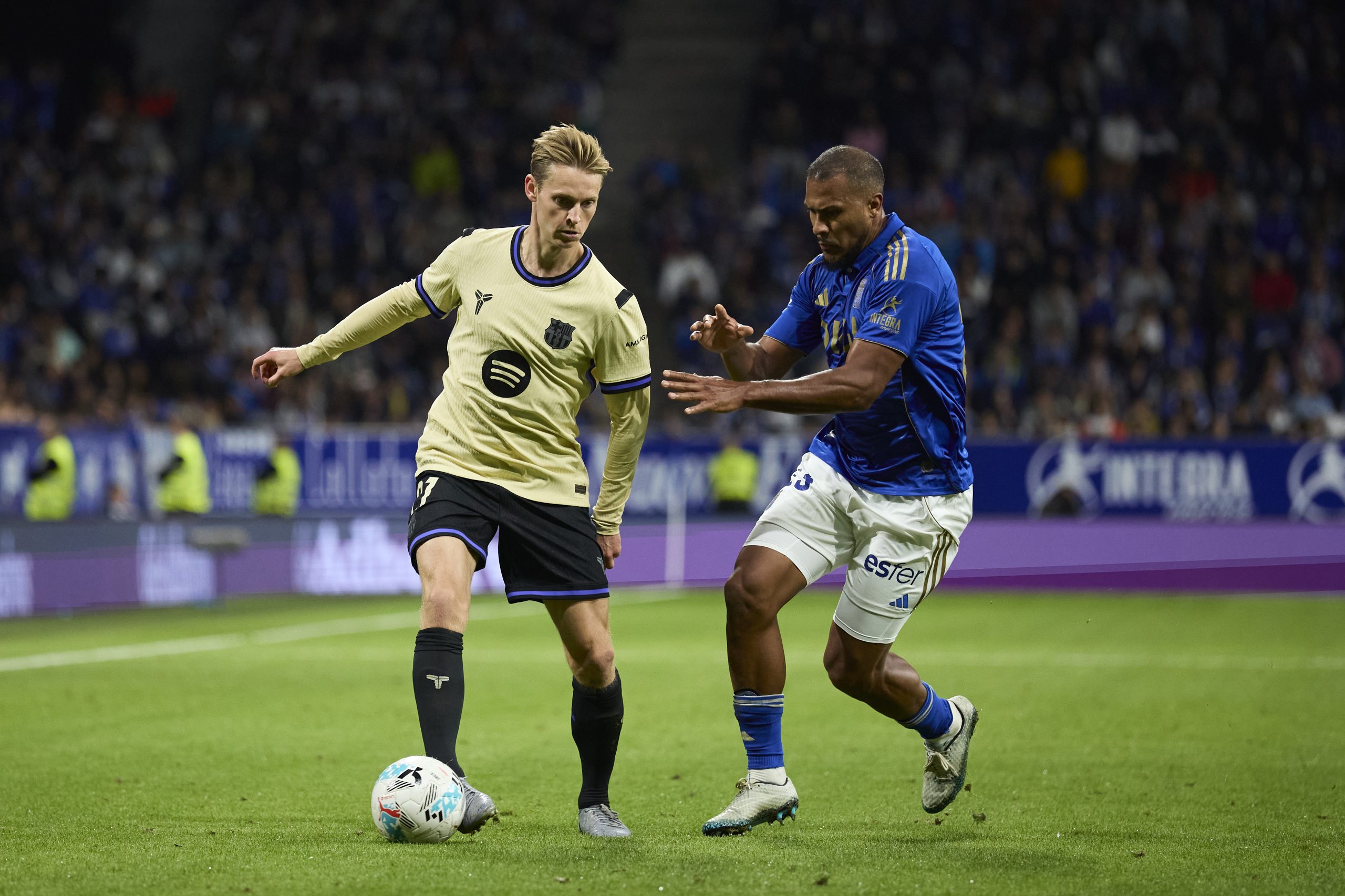 Real Oviedo face à Barcelone : enjeux et implications