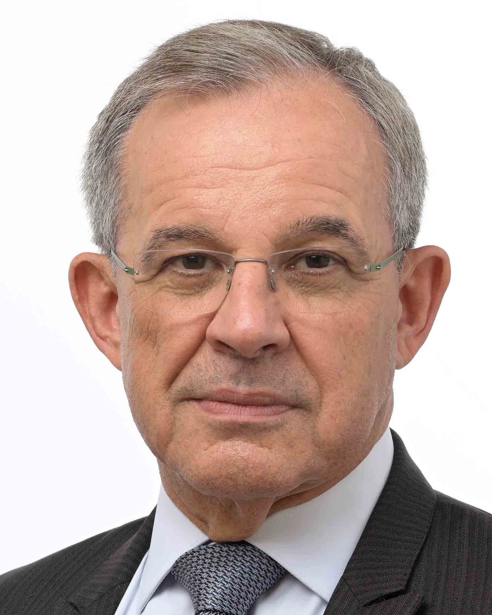 Le parcours politique de Thierry Mariani : un leader en mouvement