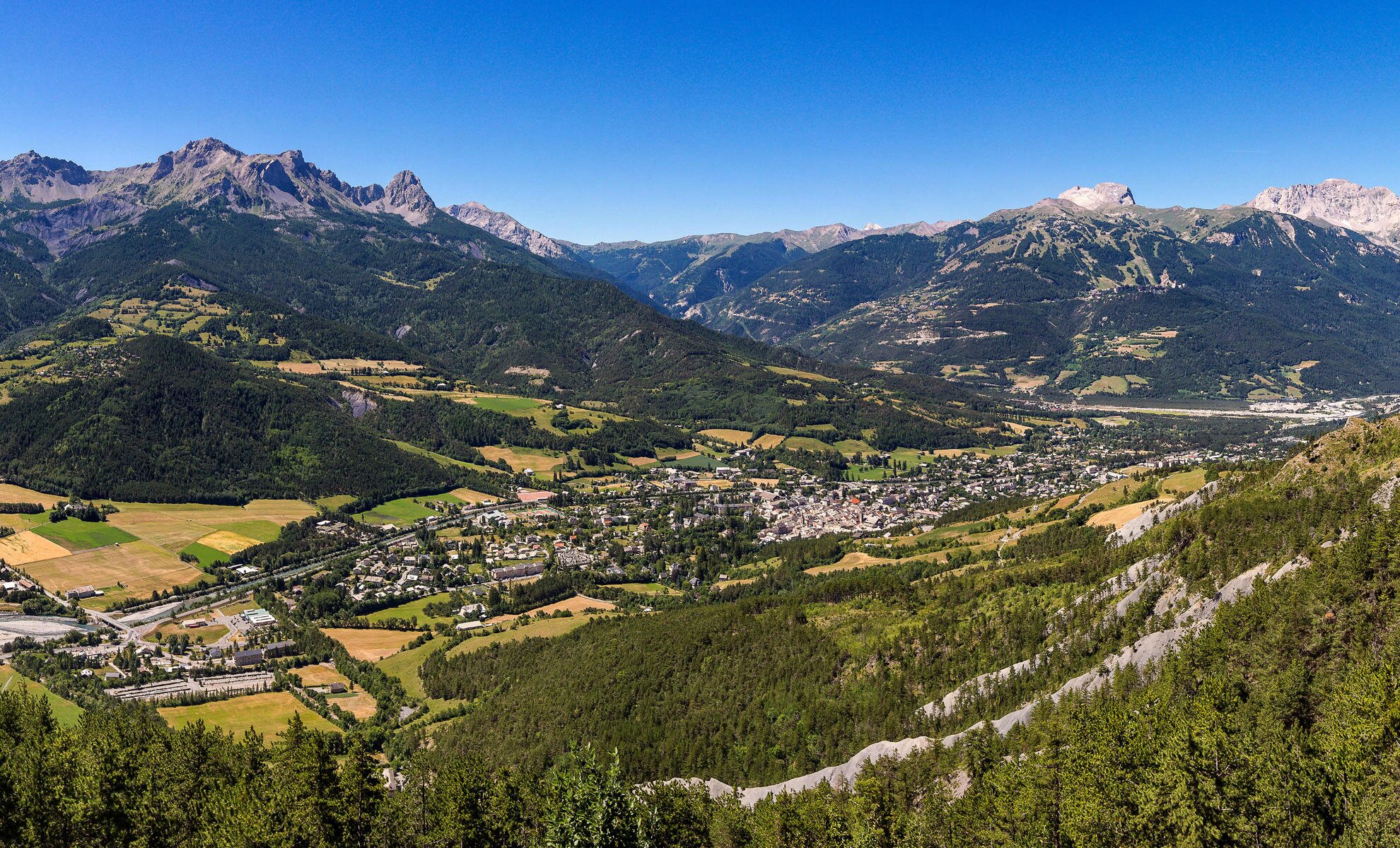 La Vallée de l'Ubaye en 2025 : Entre Tradition et Renouveau