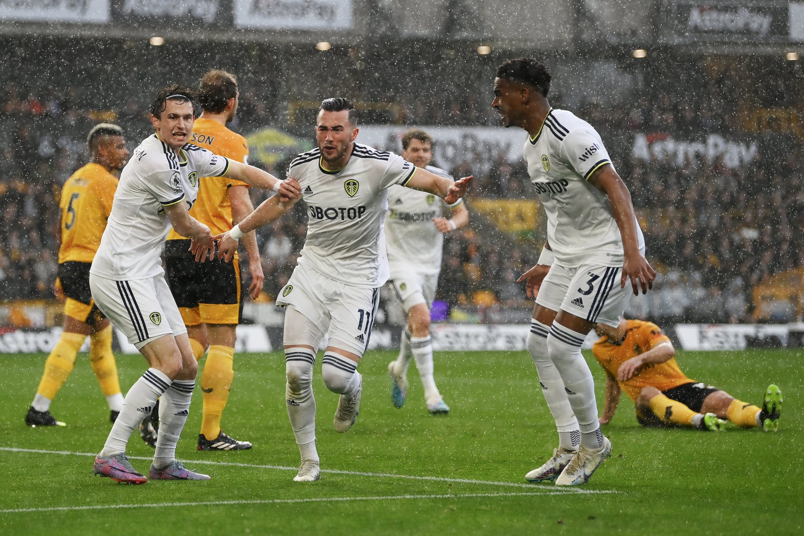 Wolves et Leeds United : Analyse d&rsquo;un match clé de la saison