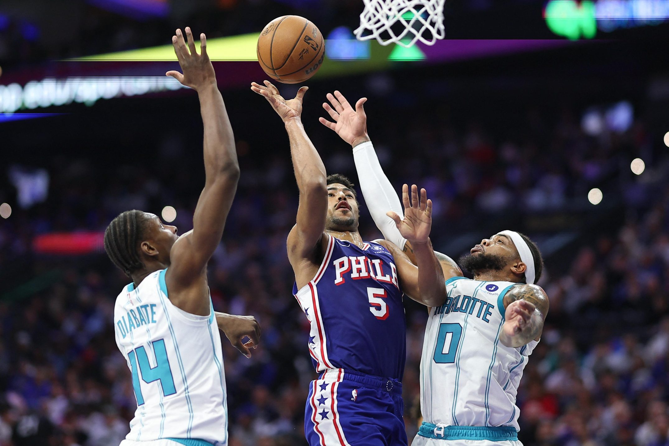 Analyse du match 76ers contre Hornets : enjeux et performances
