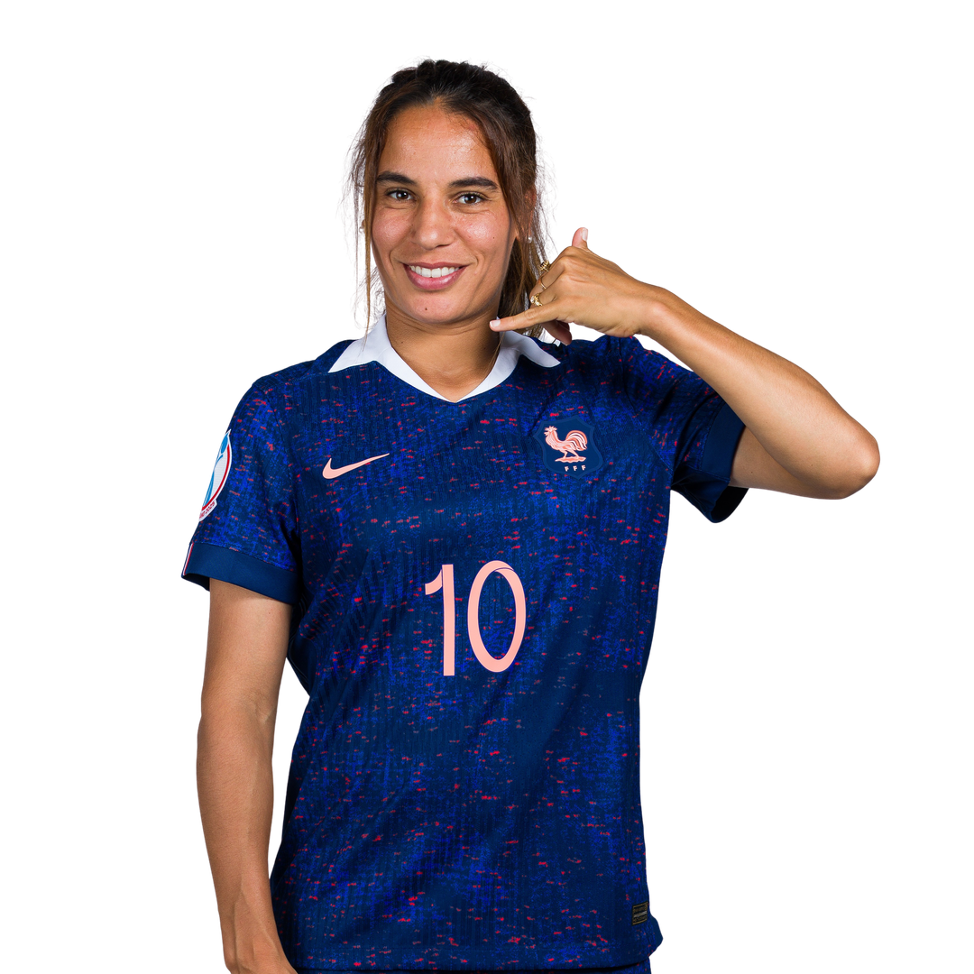 Amel Majri : Star Émergente du Football Féminin