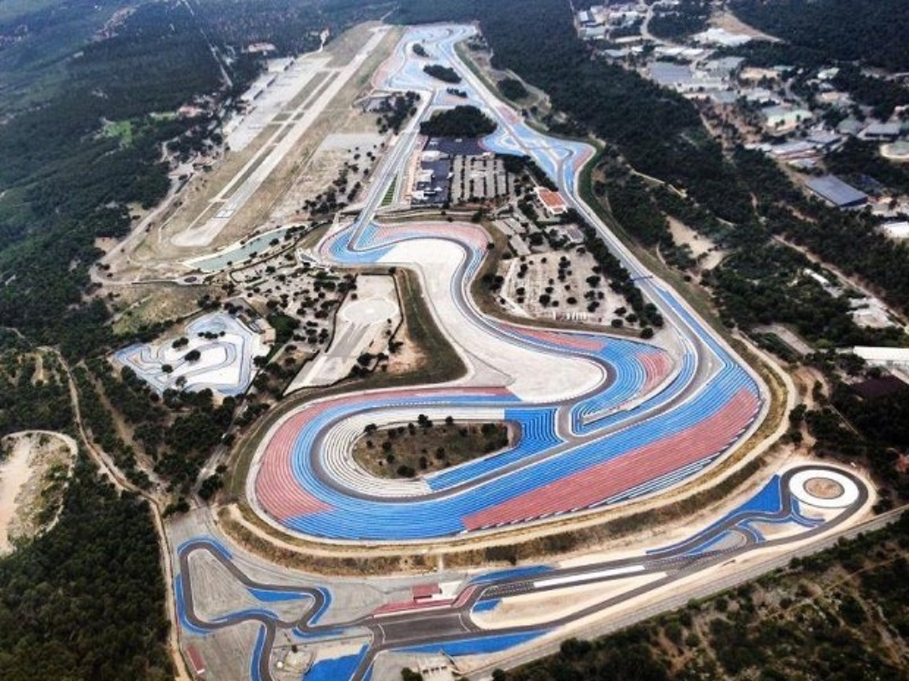 Circuit Paul Ricard : Un Joyau du Sport Automobile