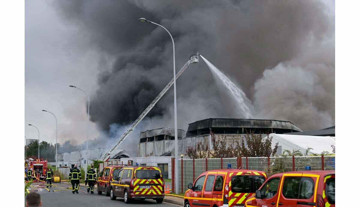 Incendie à Villefranche : Une catastrophe en cours