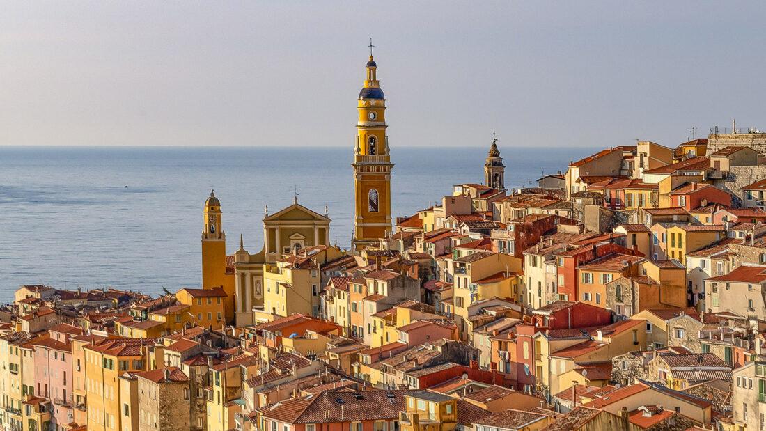 Explorez Menton : Ses Richesses et Son Charme