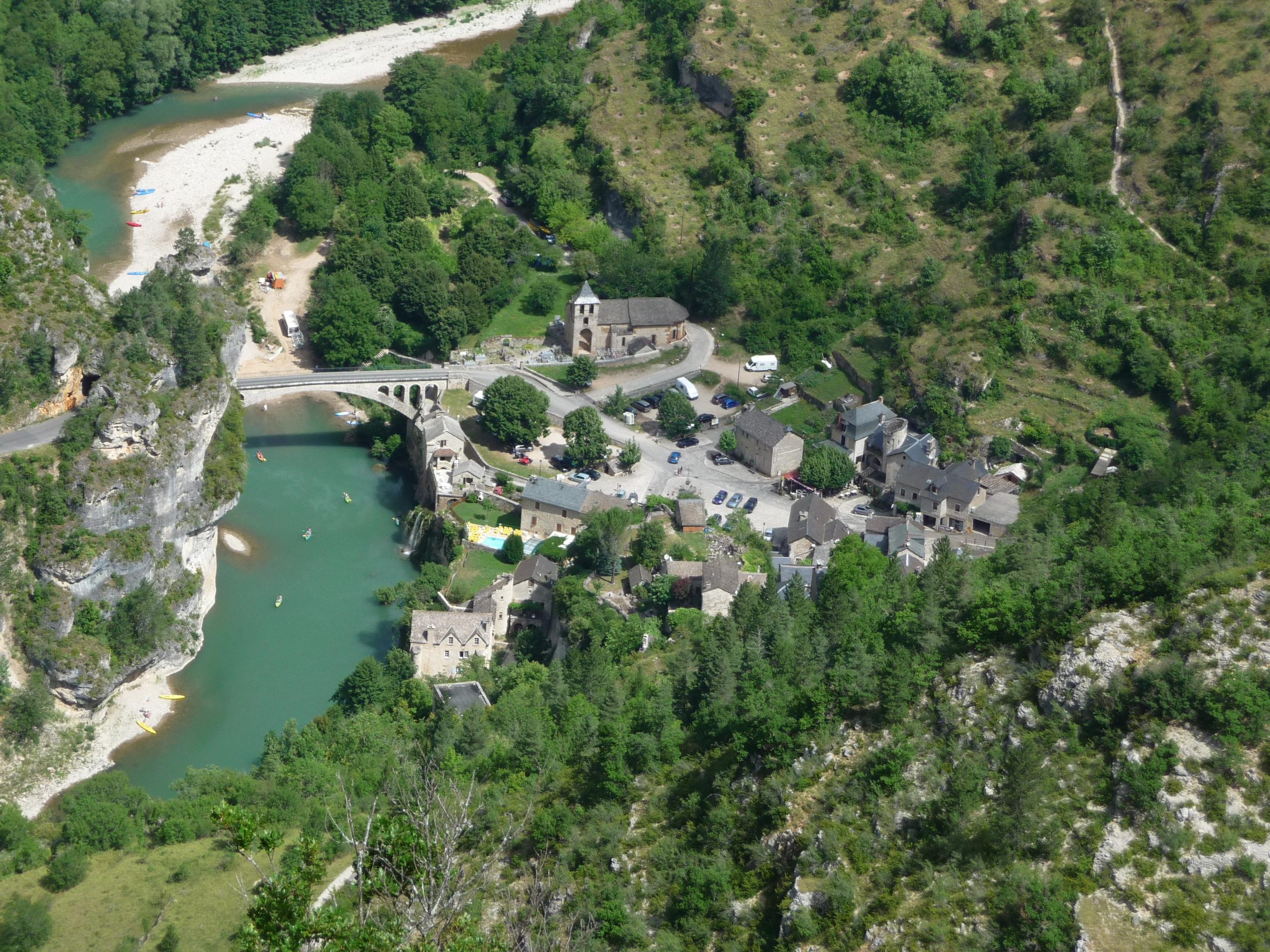 Saint Chély du Tarn : un Village à Découvrir