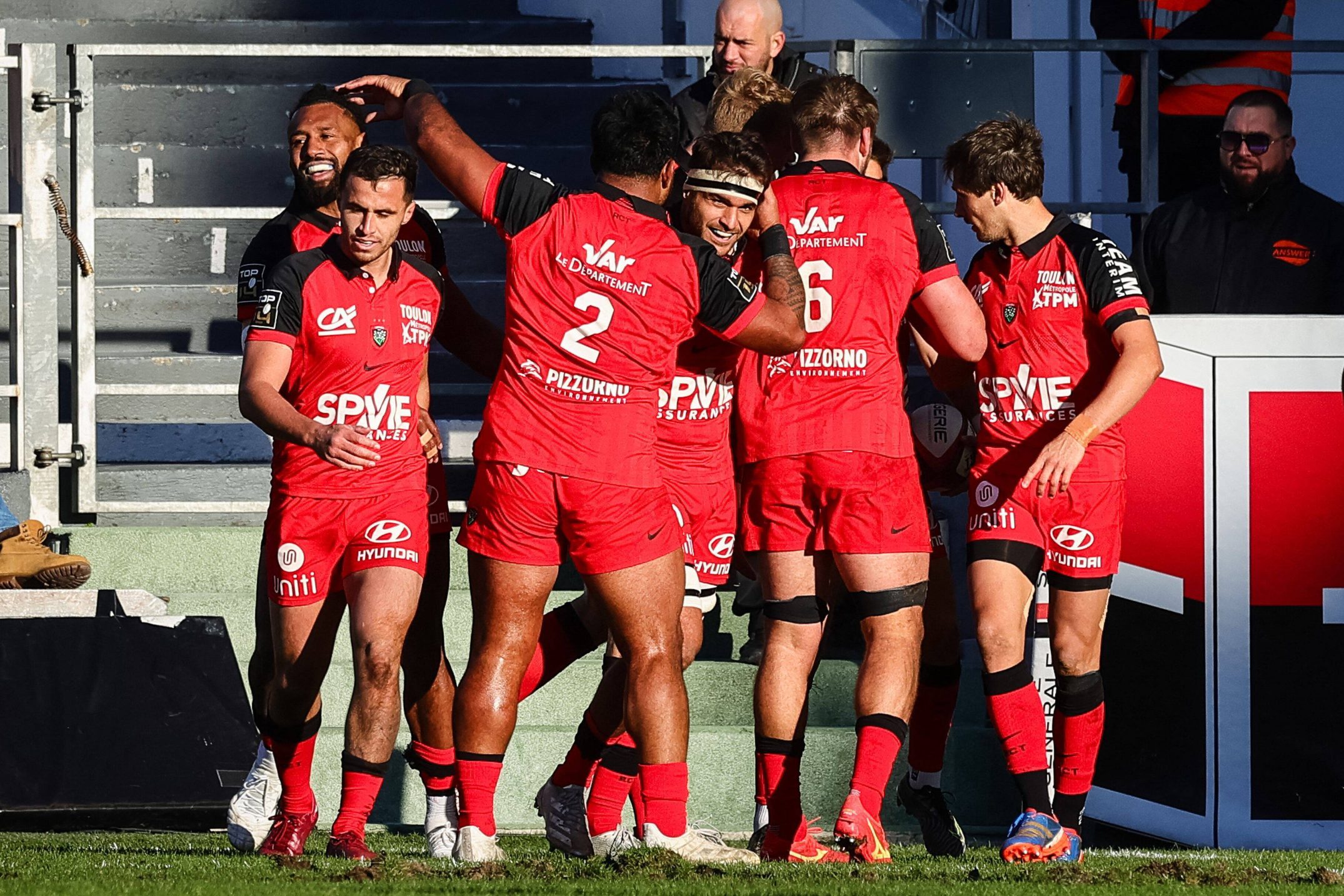 Rugby : Toulon et Pau dans un Match Crucial