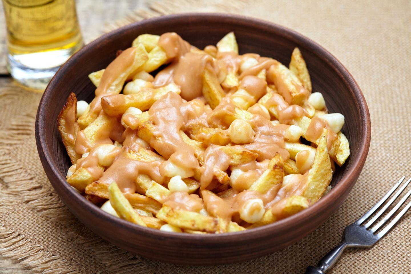 La Poutine : Un Voyage au Cœur de la Gastronomie Québécoise