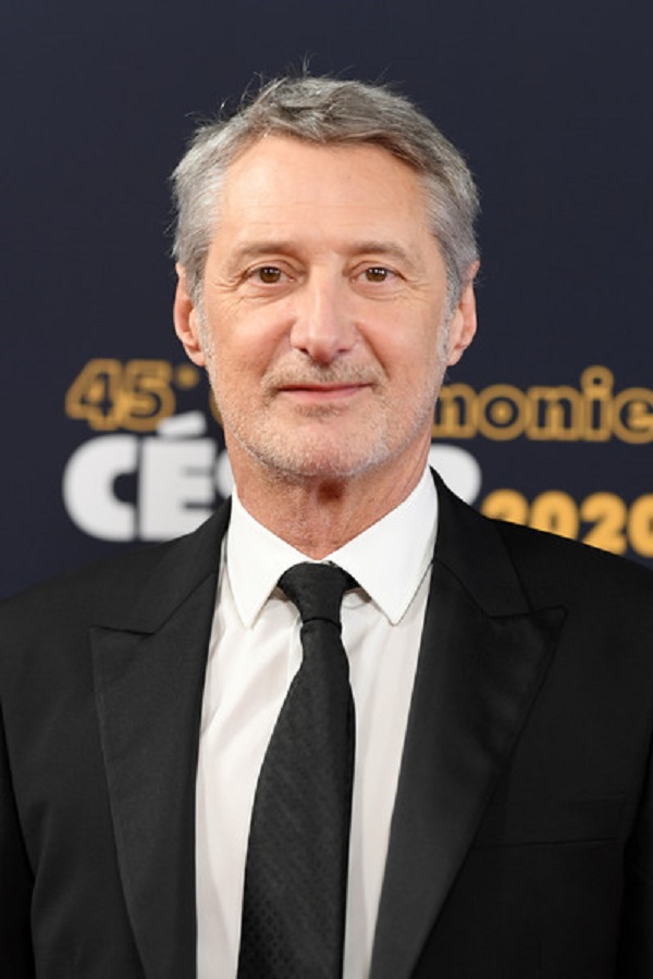 Antoine de Caunes : Une Légende de la Télévision Française se Raconte