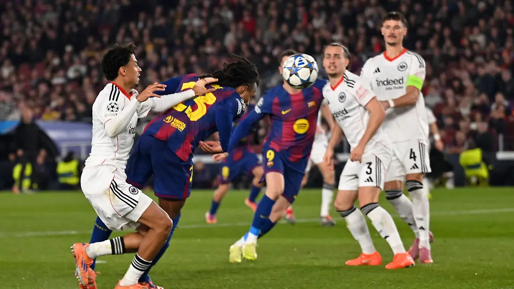 Barcelone - Eintracht Francfort : Victoire cruciale 2-1 pour le Barça