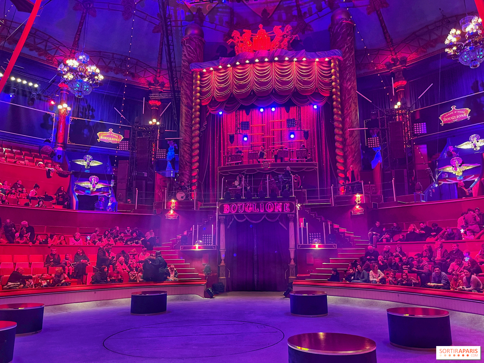 Le Cirque Bouglione perpétue la magie du cirque traditionnel à Paris