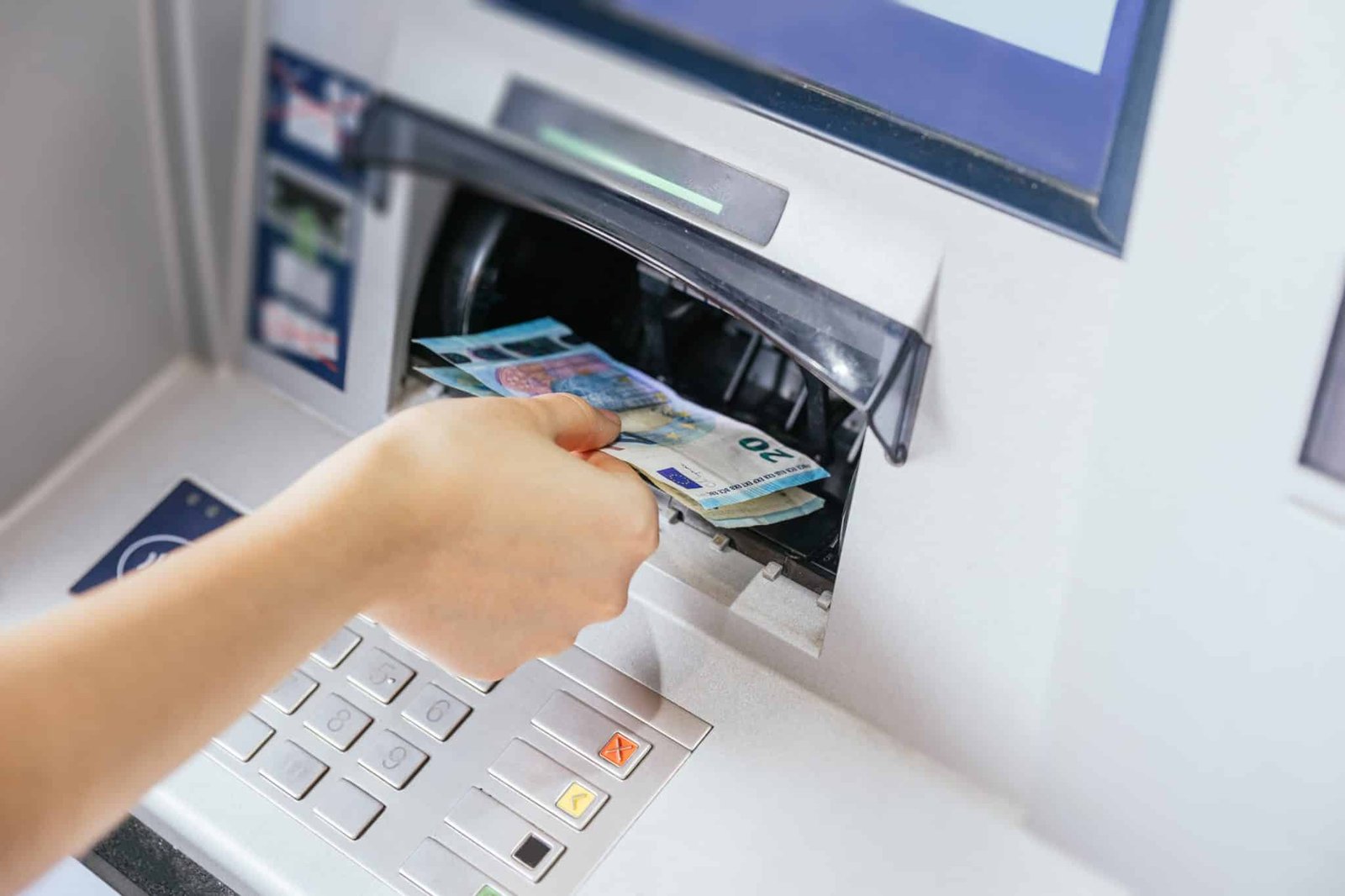 Les virements bancaires en France : ce qui change en 2025