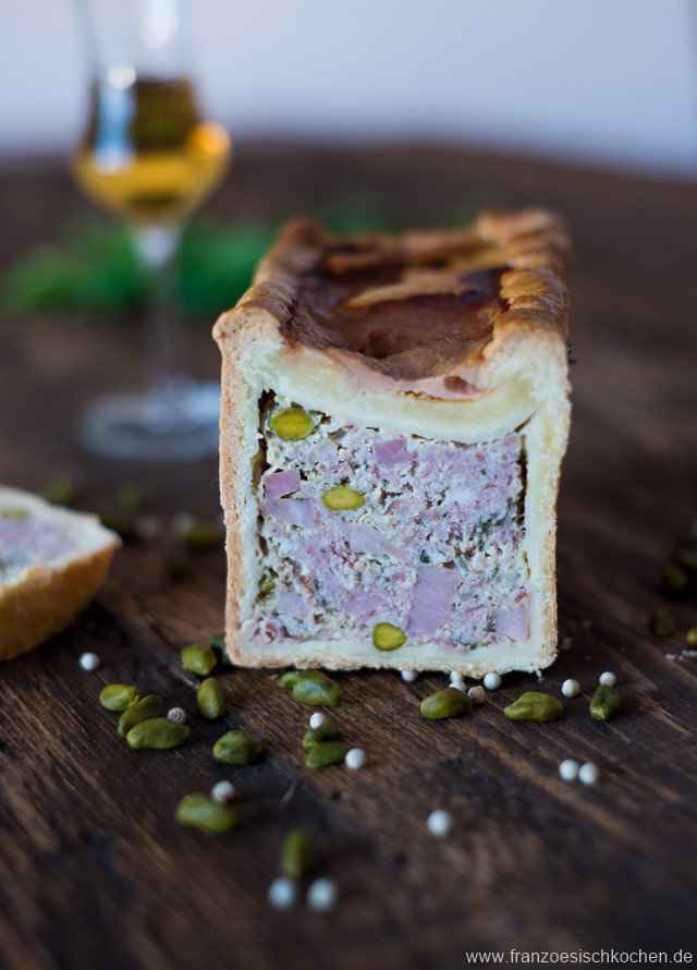 Le Pâté en Croûte : Un Plat Indémodable de la Gastronomie Française